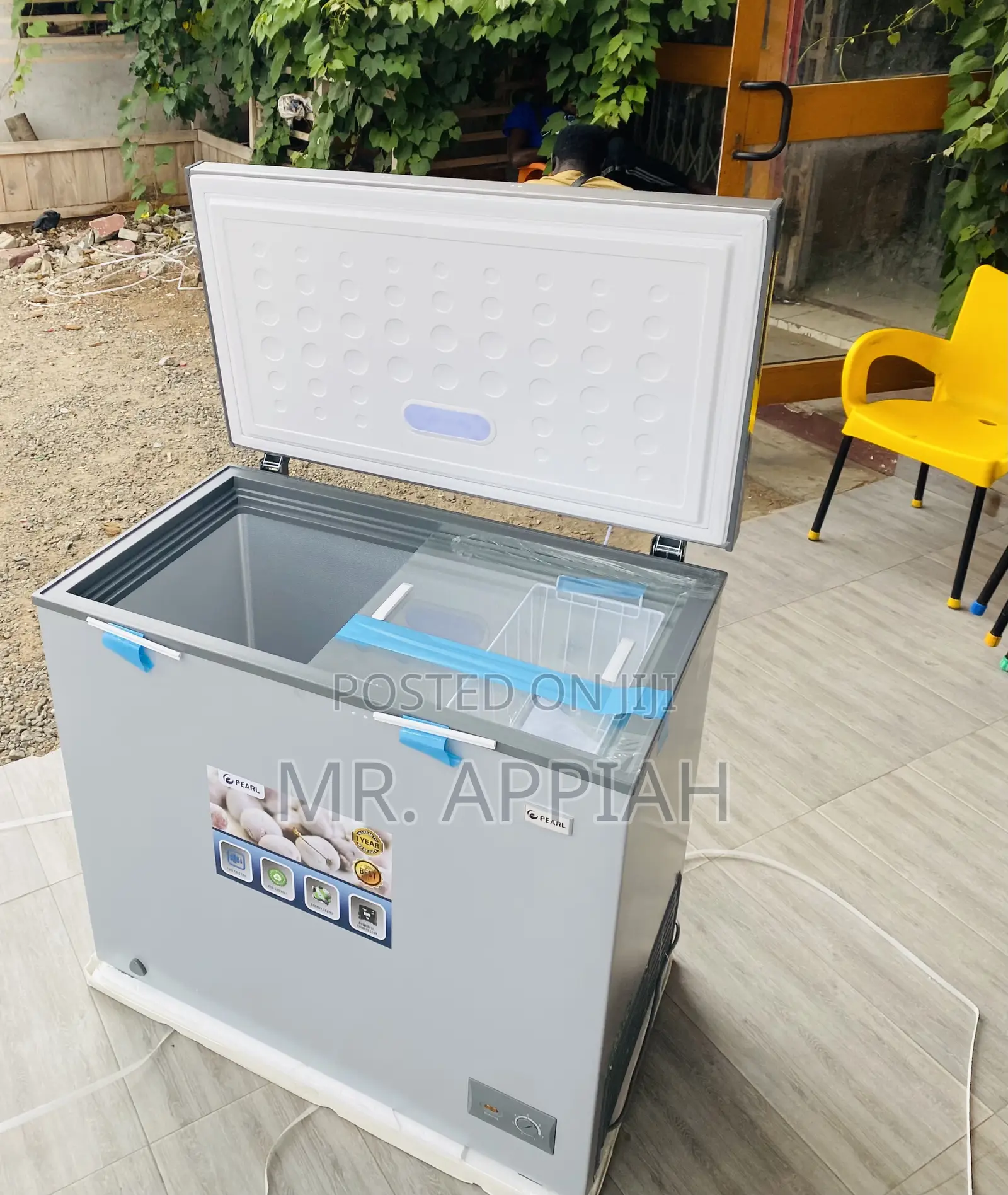 Purchase Pearl 200L PCF-240 Single Door Chest Freezer.