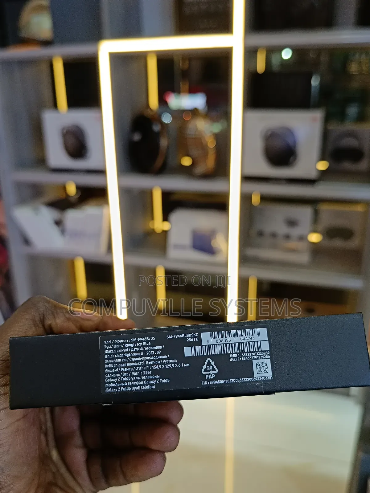 New Samsung Galaxy Fold 5G 512 GB Blue