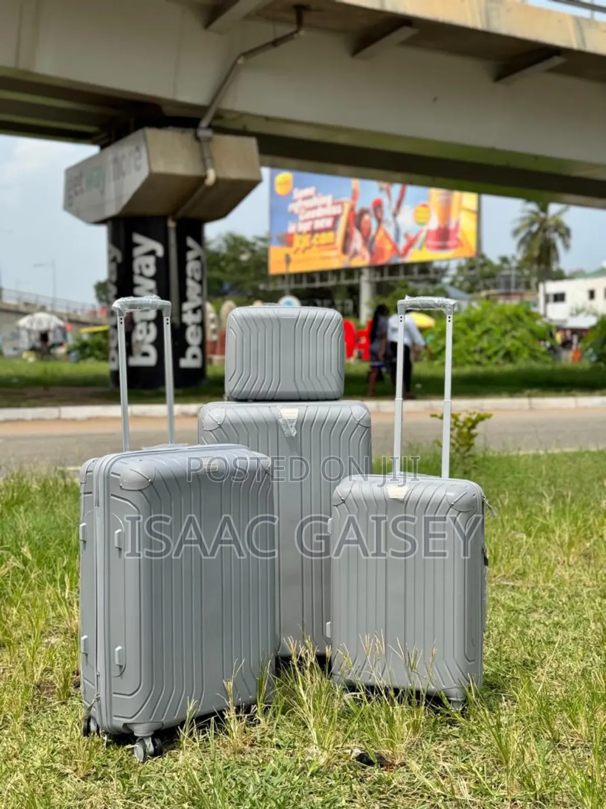 4set Trolling Designer Anticrake Luggages/Travel Bags