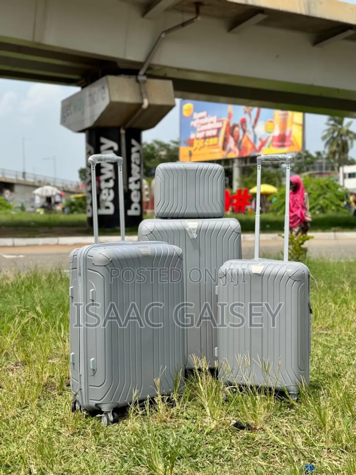 4set Trolling Designer Anticrake Luggages/Travel Bags