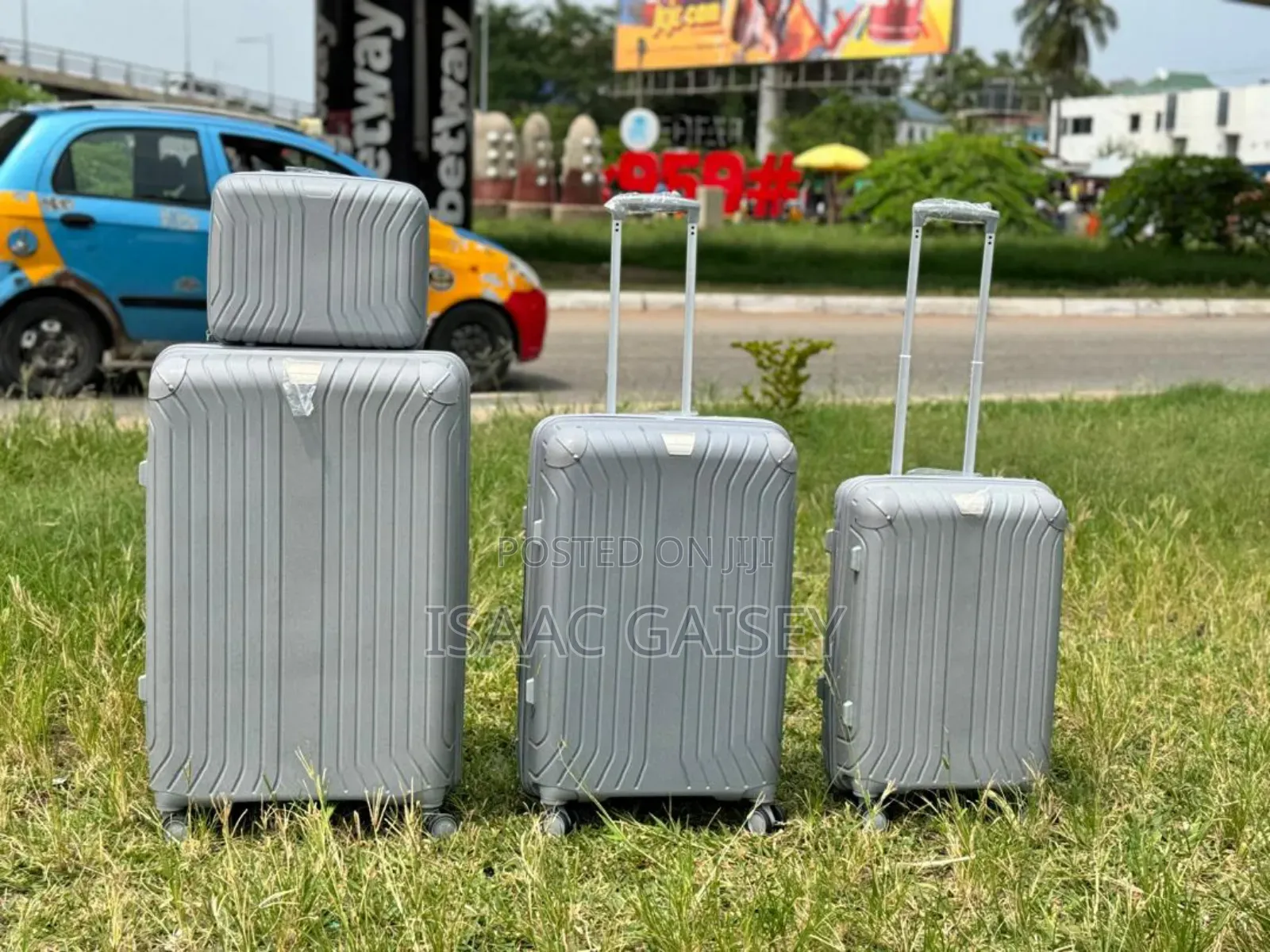 4set Trolling Designer Anticrake Luggages/Travel Bags