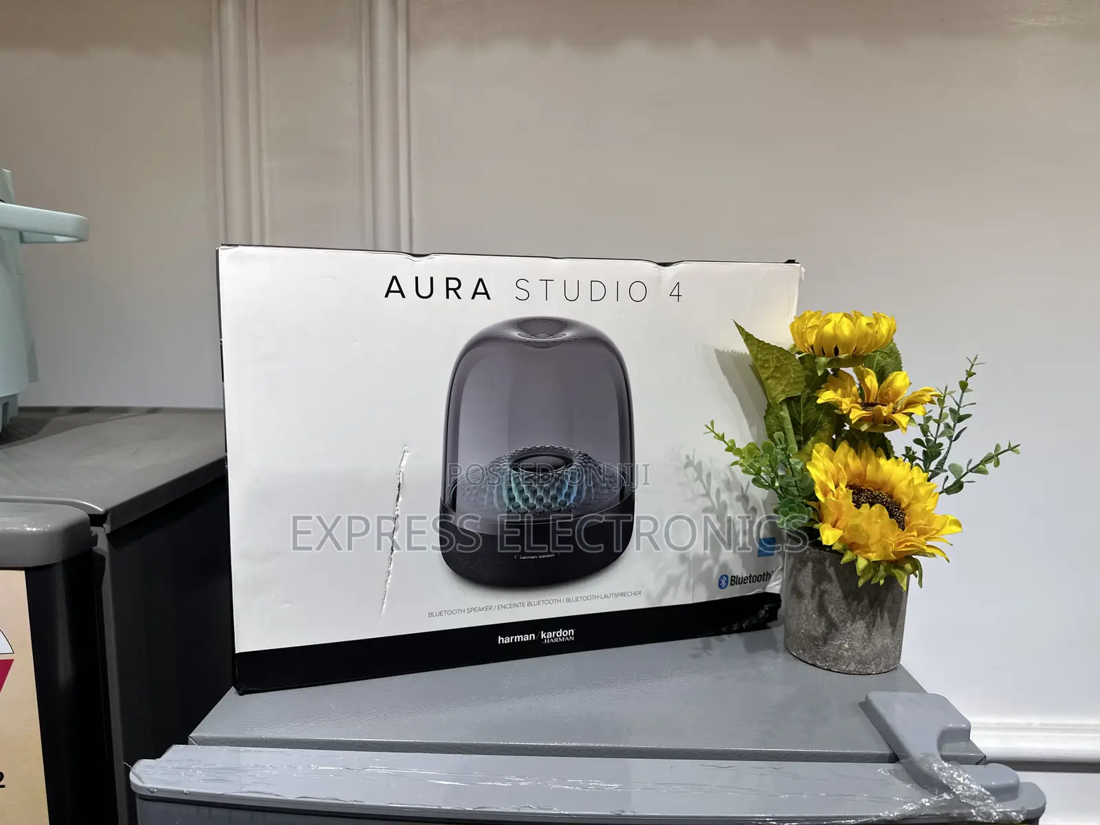 Better Deal on AURA STUDIO 4