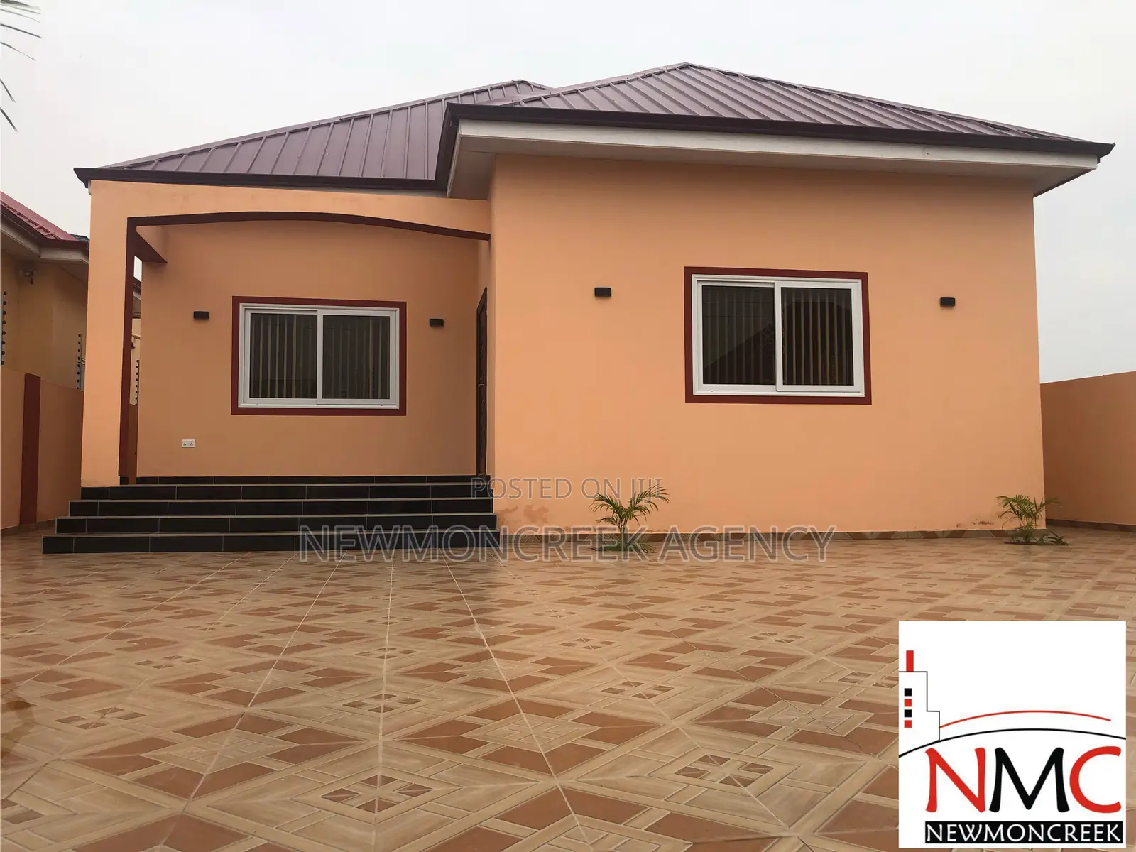 3bdrm Bungalow in Oyarifa,Special Ice, Accra Metropolitan for sale