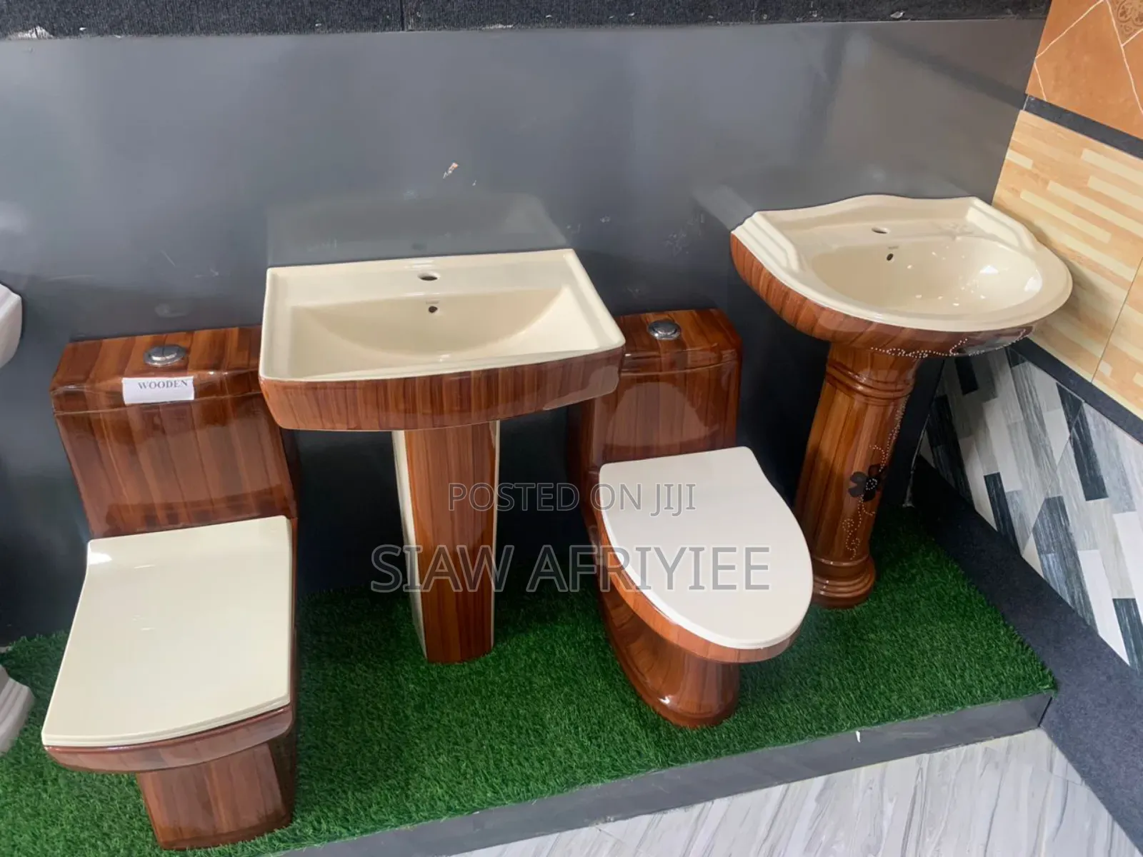 Wc and Washing Hands Basin Set