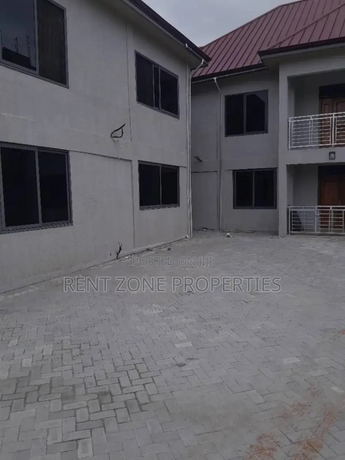 3bdrm Apartment in Ablekuma for rent