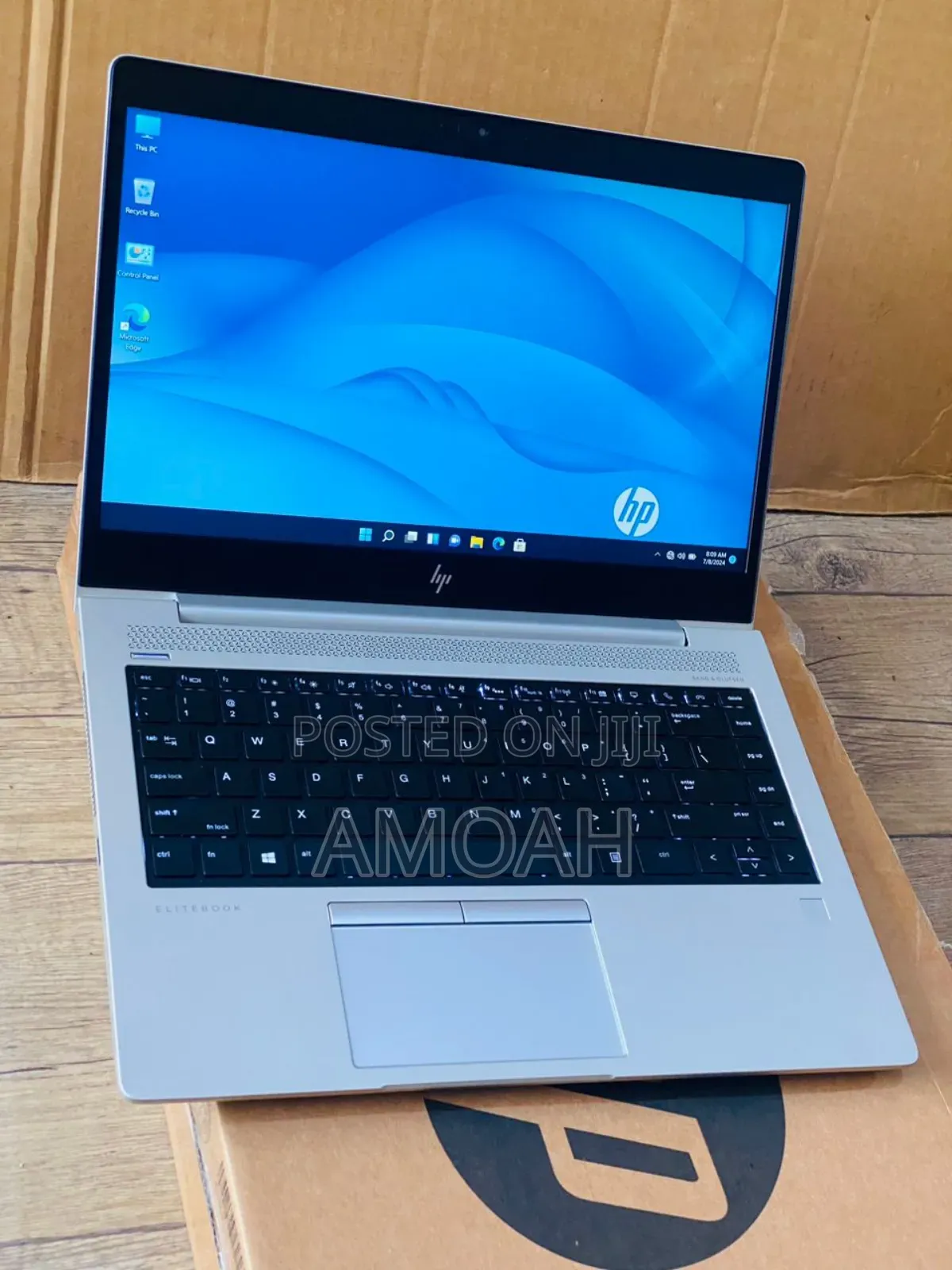 New Laptop HP EliteBook 840 G5 8GB AMD Ryzen 3 SSD 256GB