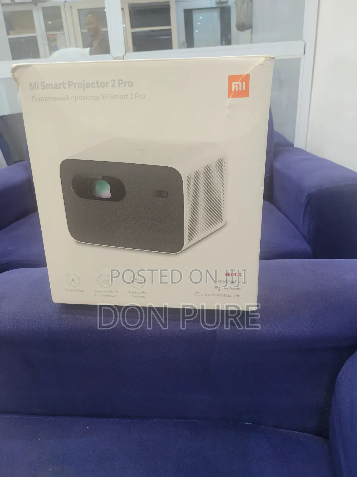 Powerful MI Smart Projector.