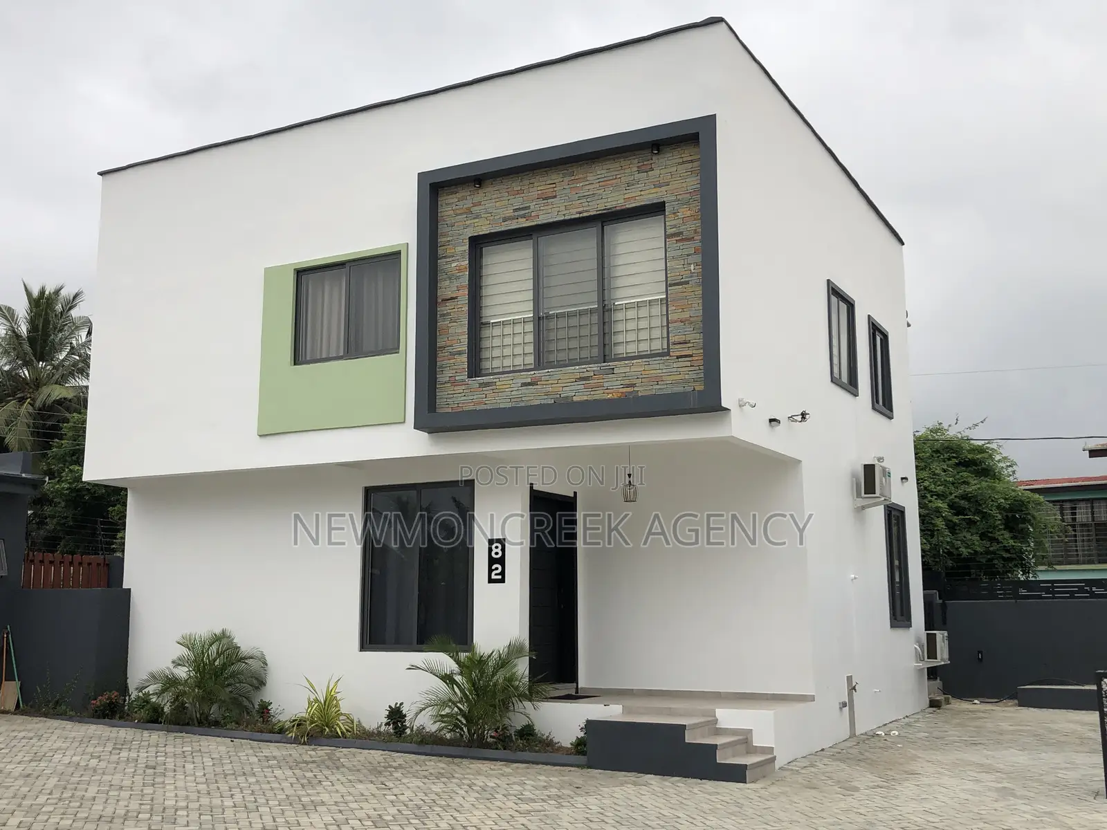 Furnished 3bdrm Duplex in North Legon, Accra Metropolitan for rent