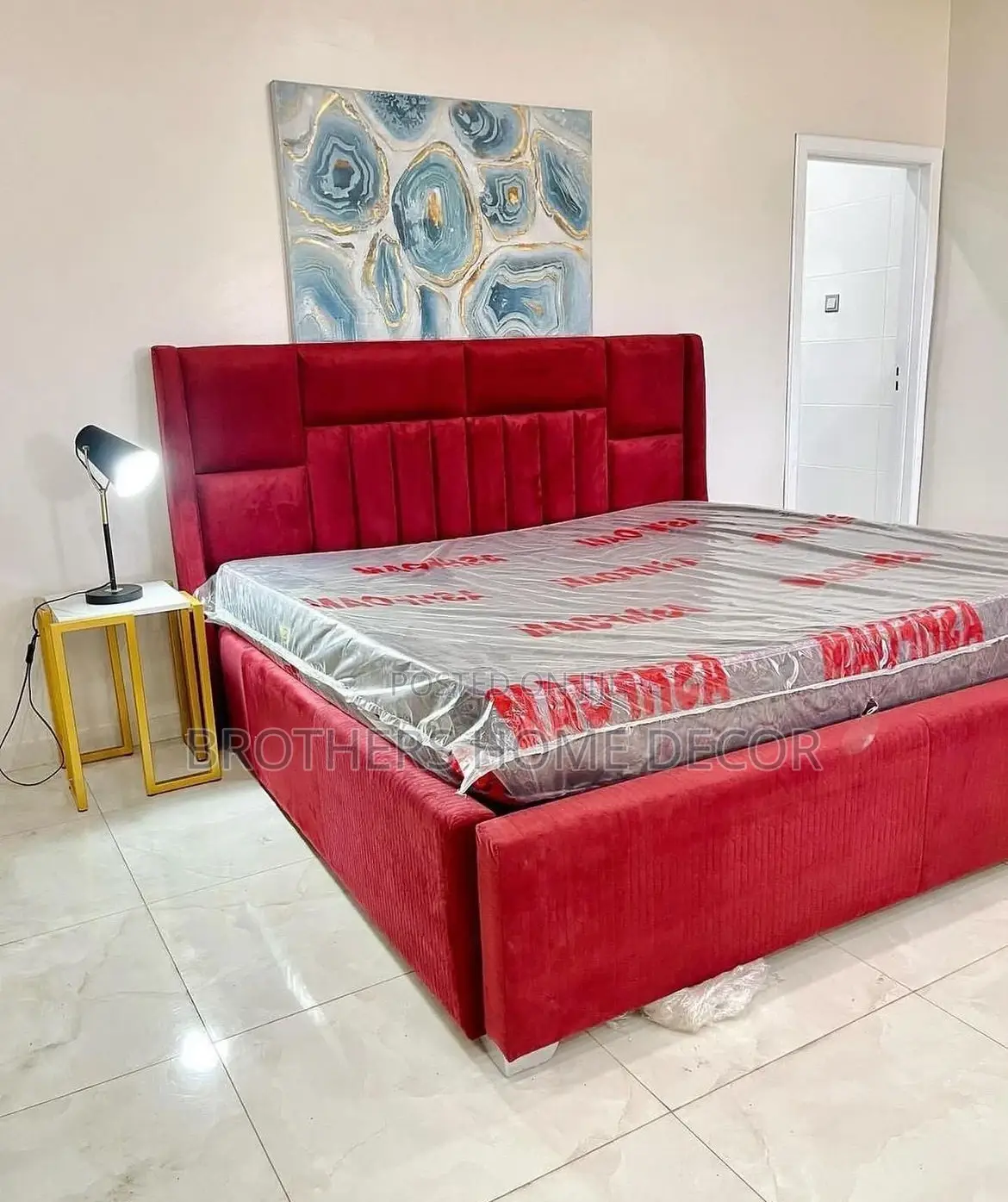Luxurious Bedframe King Size