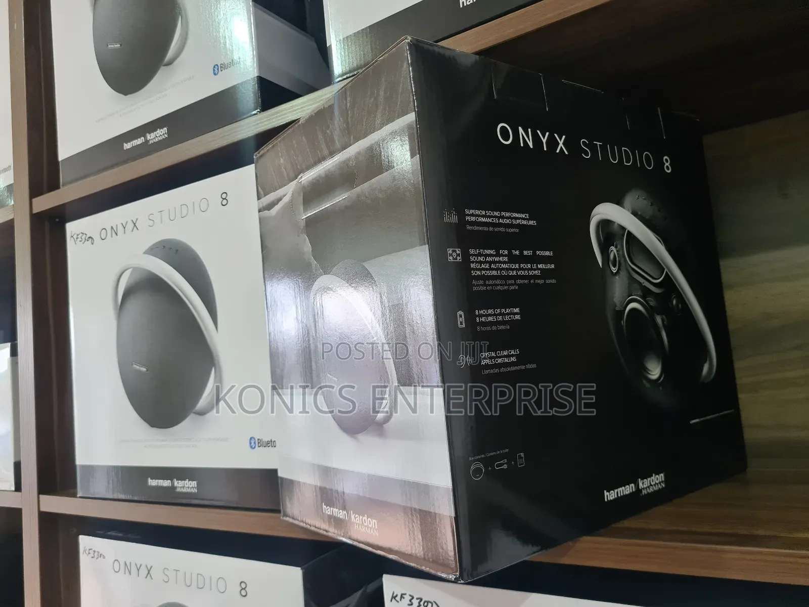 Onyx Studio 8