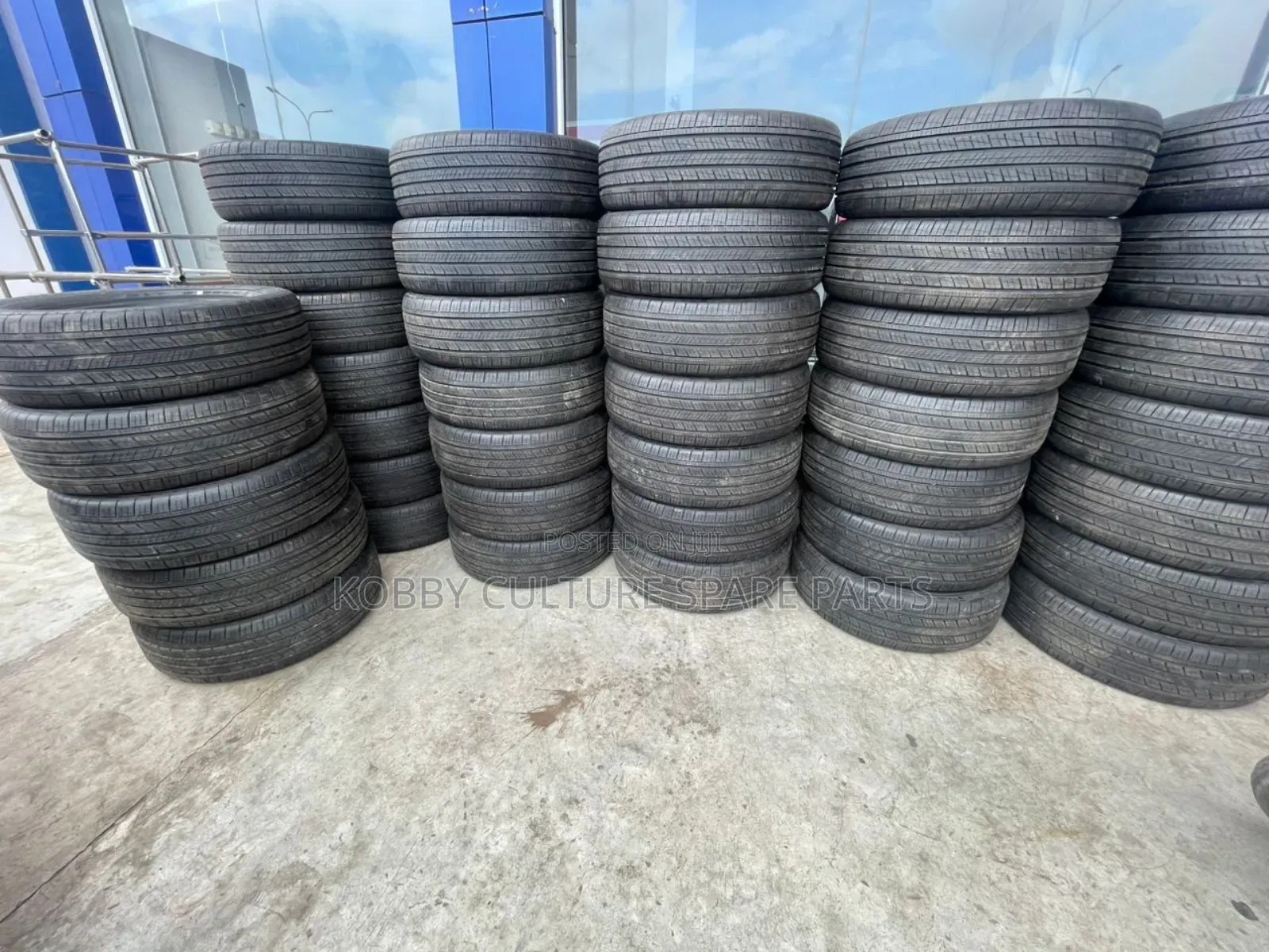Original Goodyear 235/60 R18 Tyres Available for All Cars