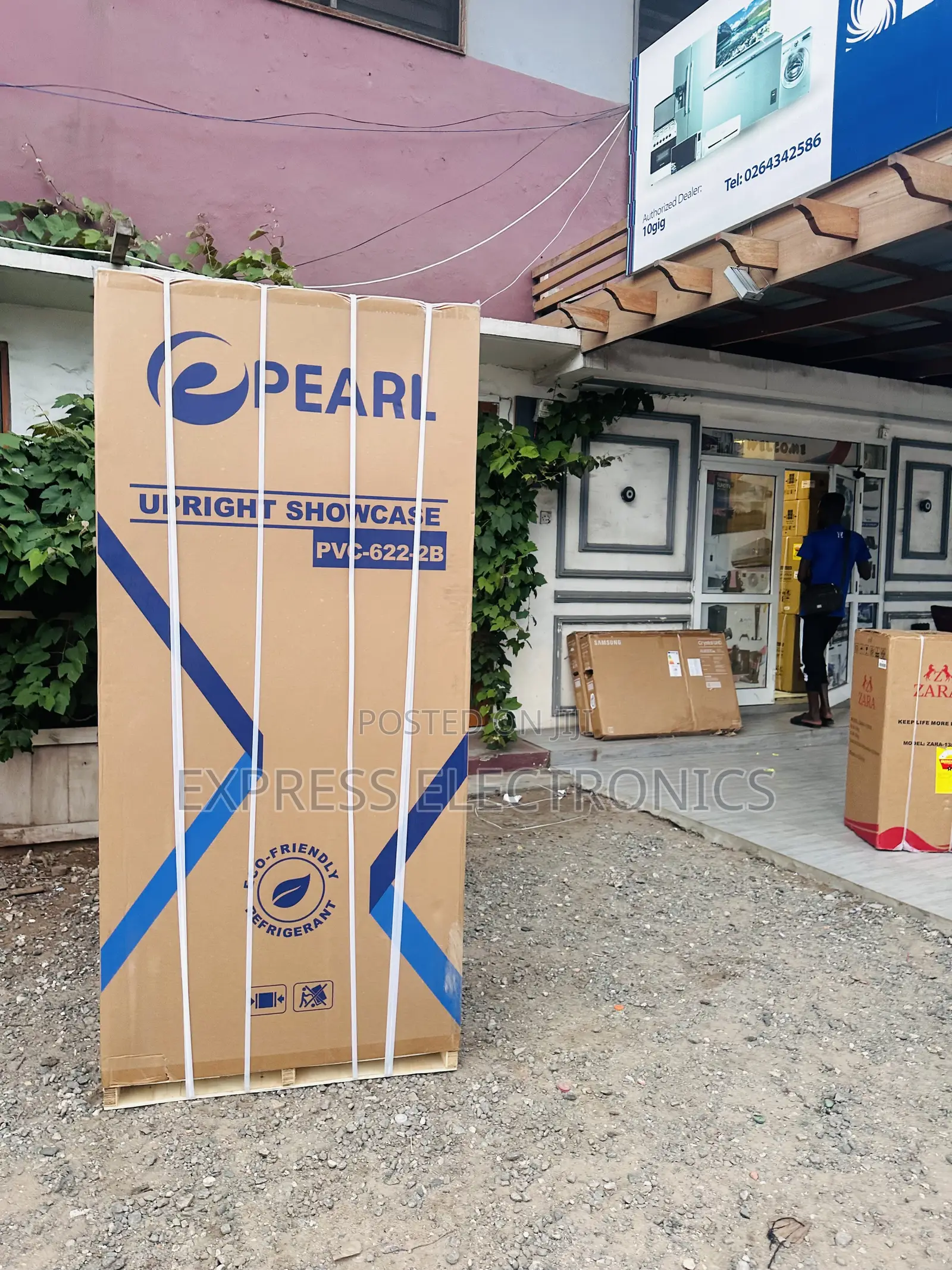 Durable Build Body Fridge Display 500L Pearl PVC-622-2b