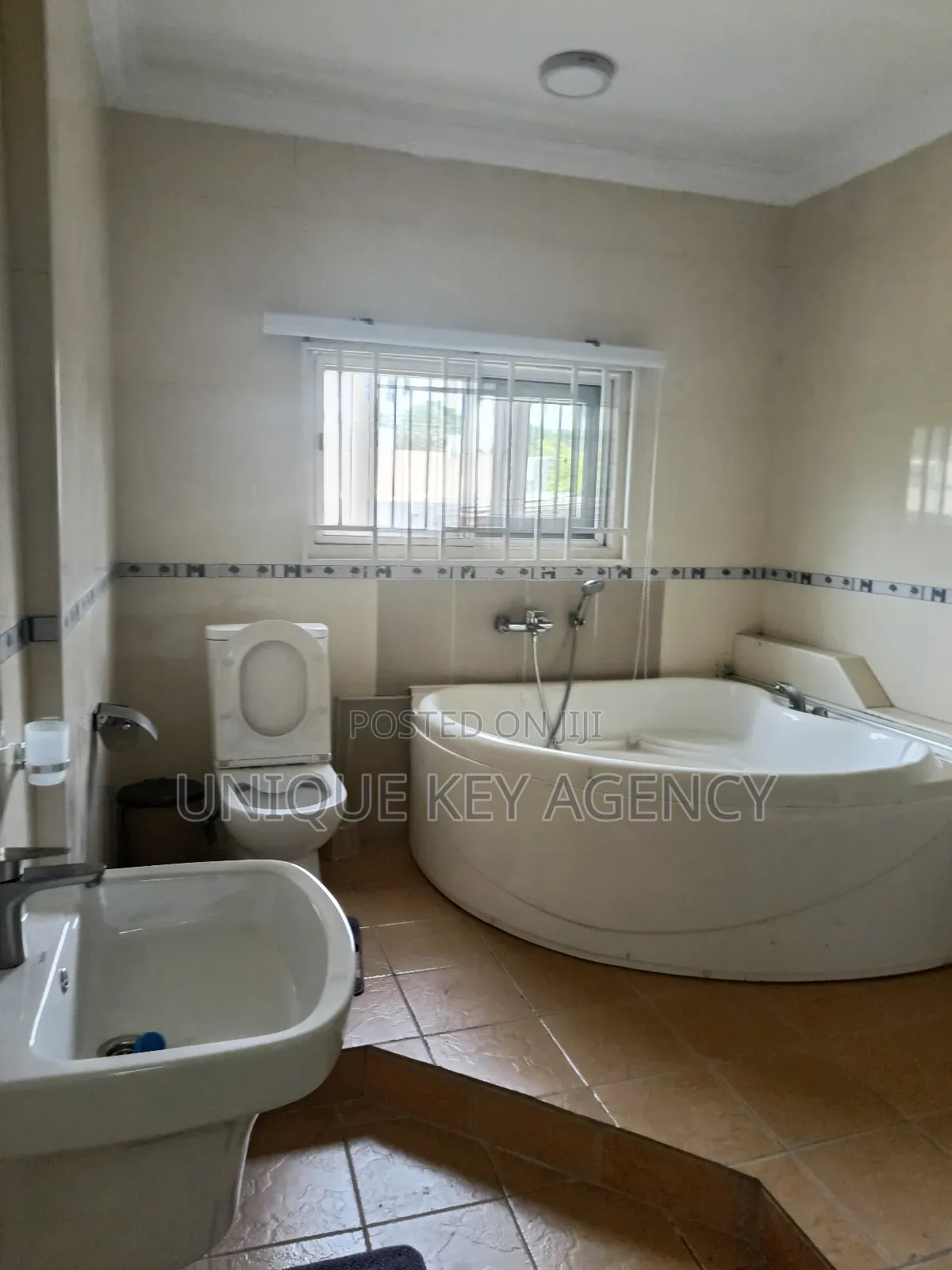Furnished 3bdrm Apartment for rent