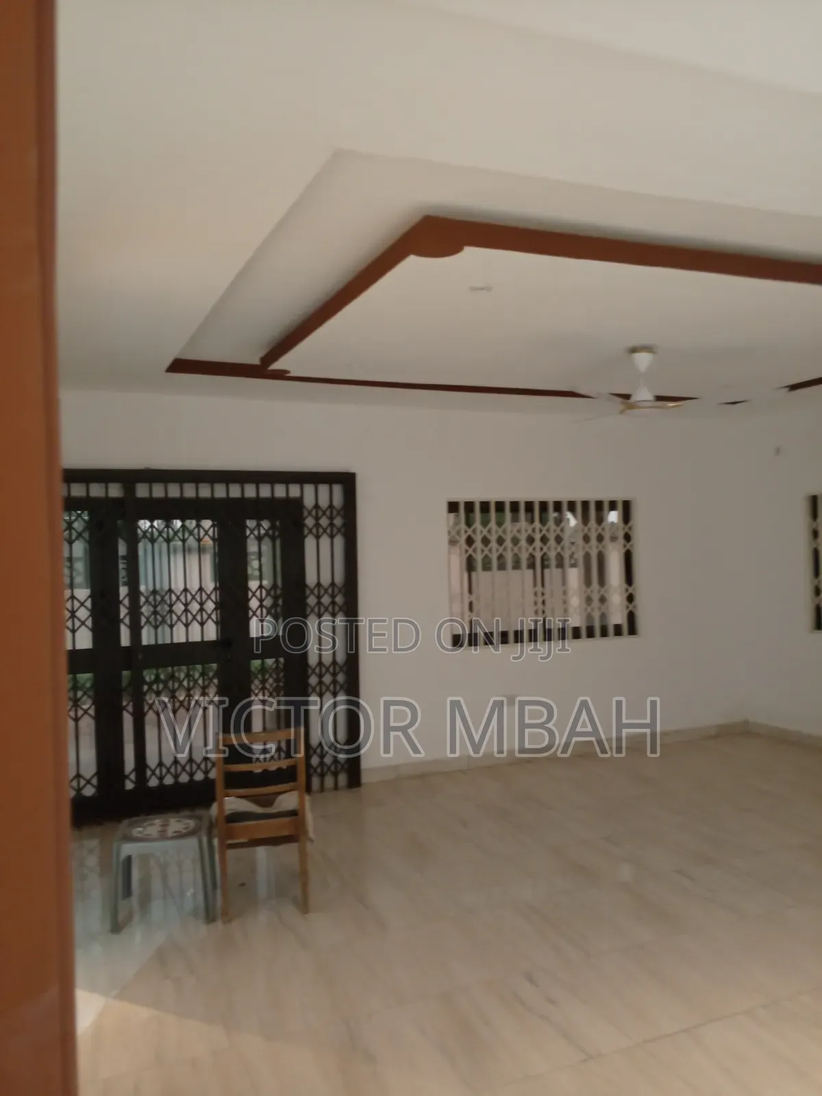 3bdrm Bungalow in Community 25, Tema Metropolitan for rent