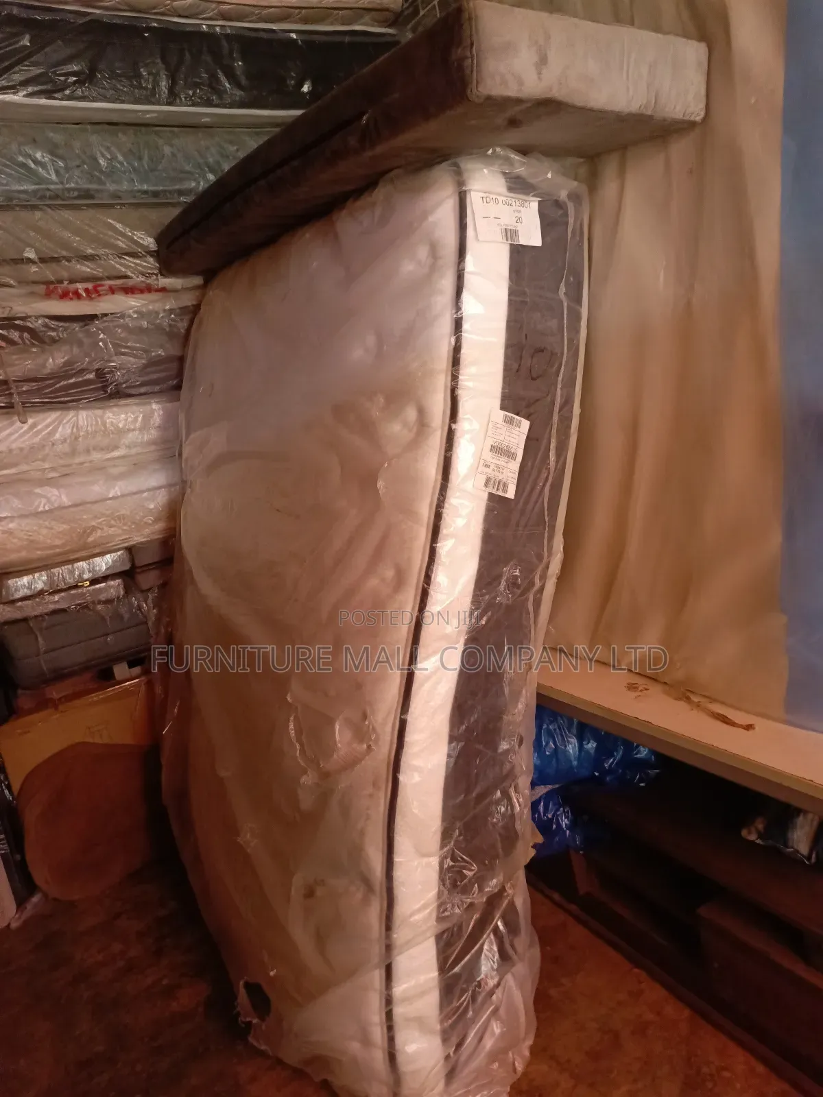 Classic Memory Foam 60x80 Queens Mattress .Free Delivry