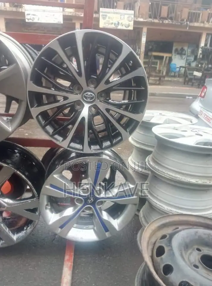 Car Tyres RIMS Available in Sizes