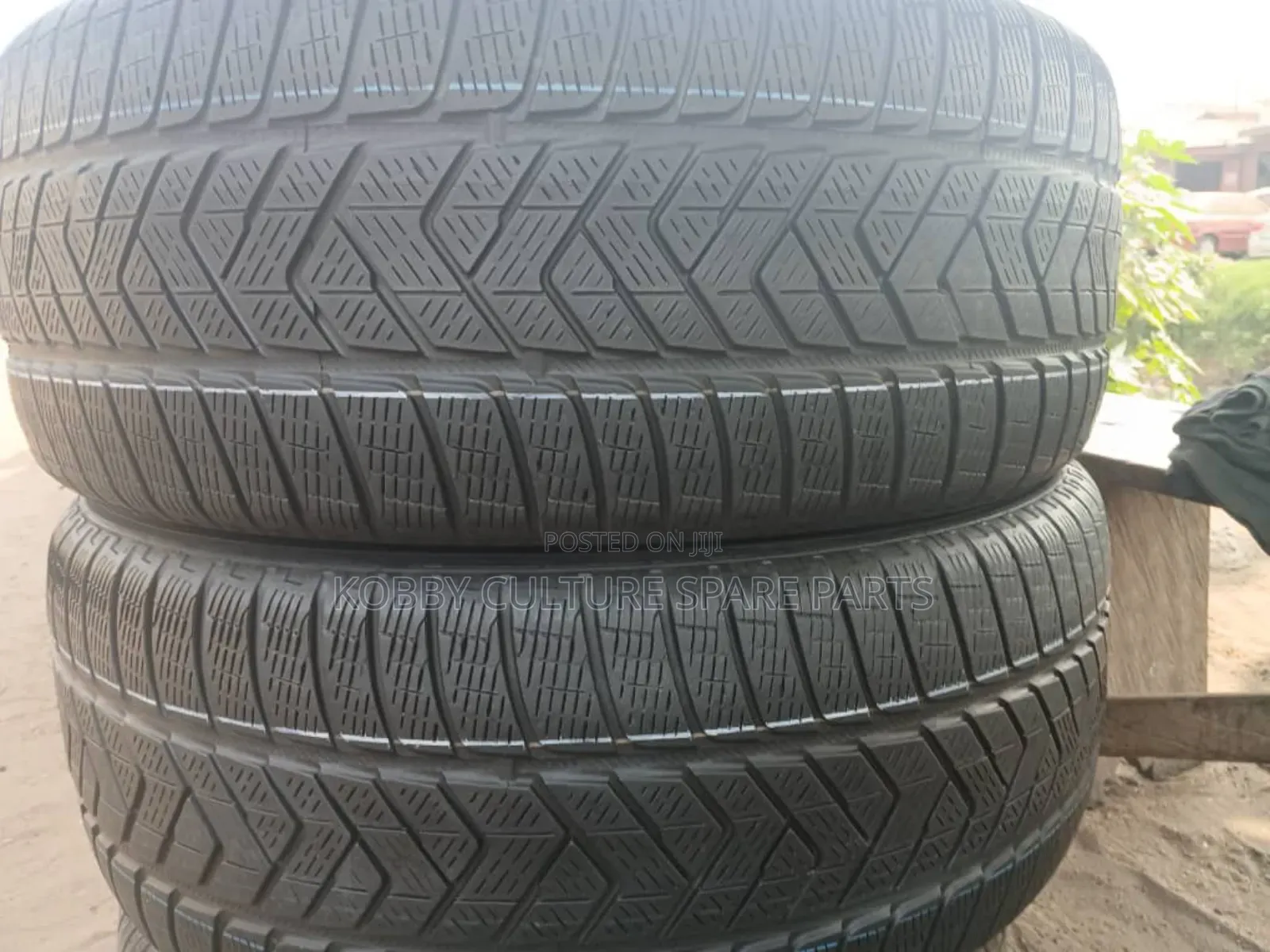 Original First Grade Used Tyres Available 275/55r19