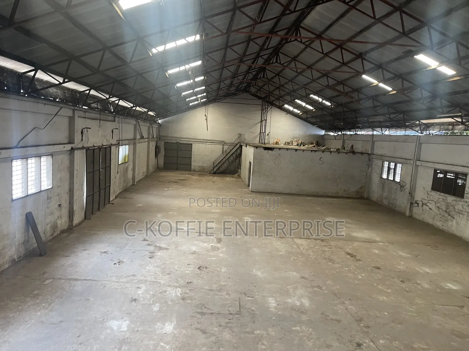 1300 SQM WAREHOUSE at Graphics Road for Rent