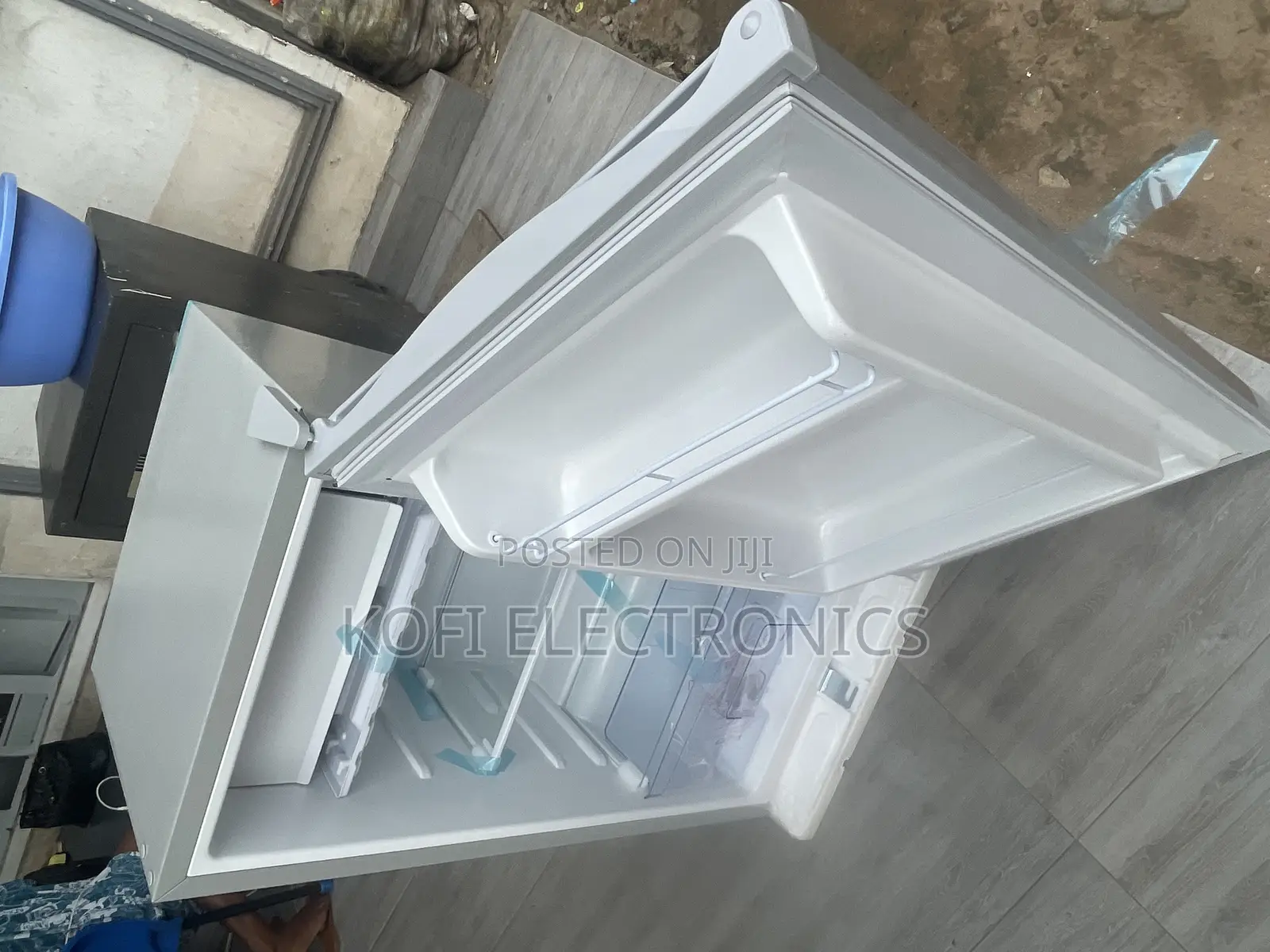 Eco-Friendly Zara (11s) Tabletop Single Door 80ltrs Silver