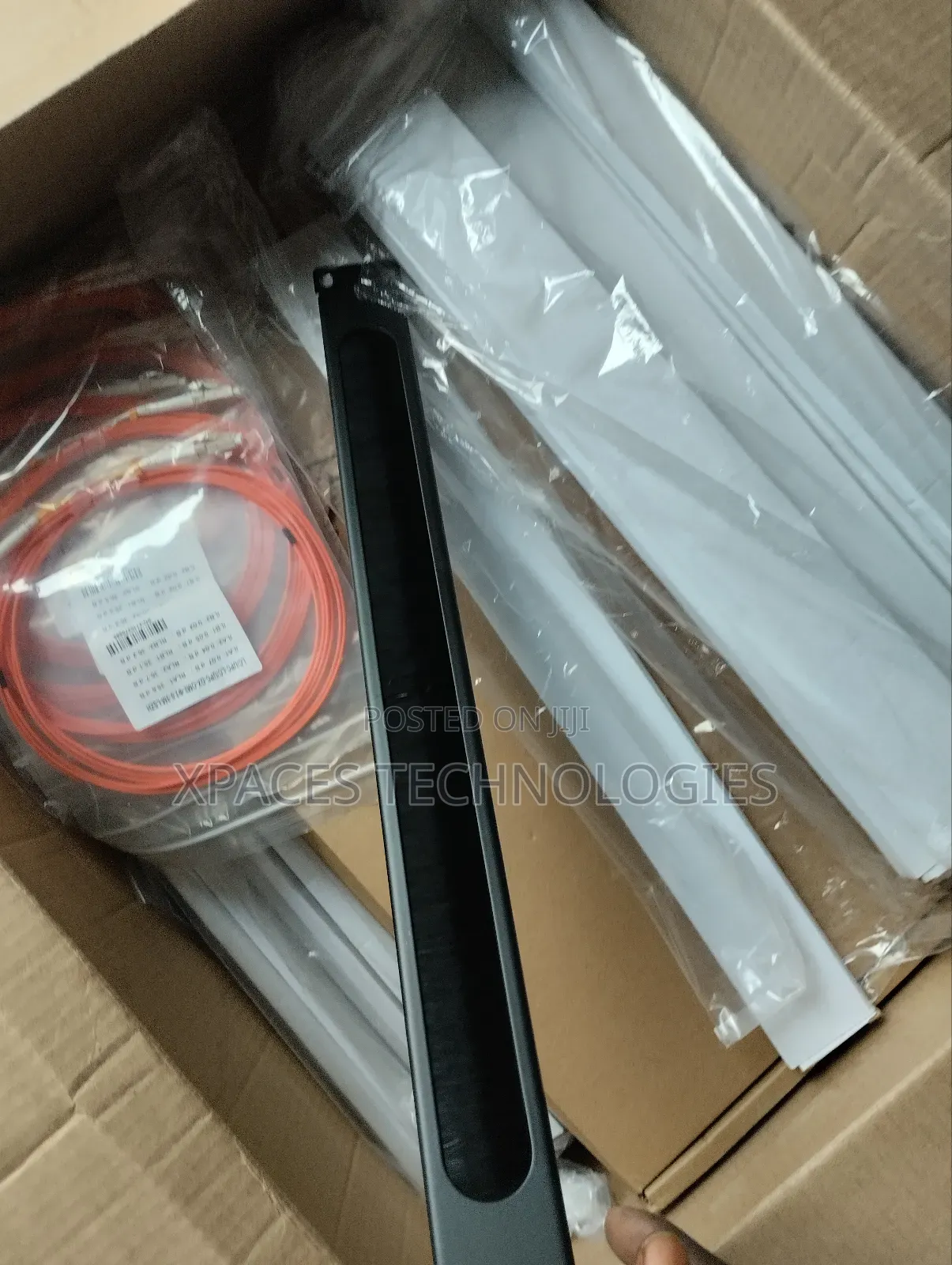 19'' 1U Rack Mount Brush Plate, Rack Cable Management