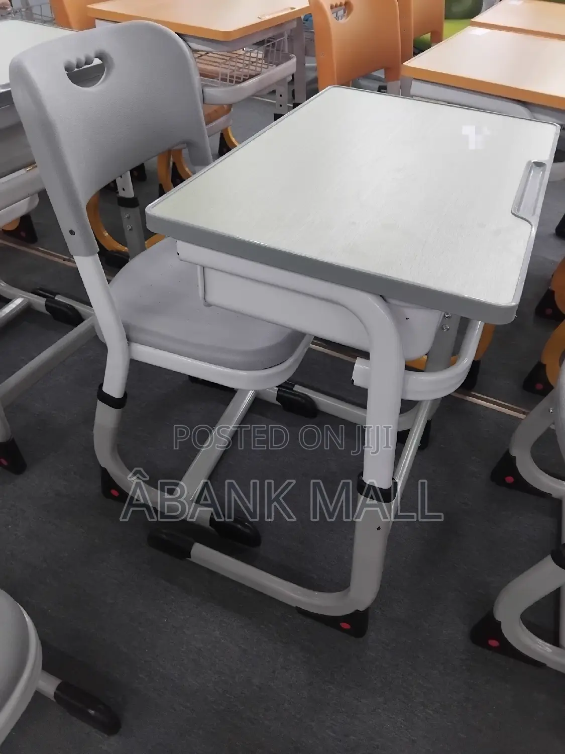 Modern Student Table and Chair