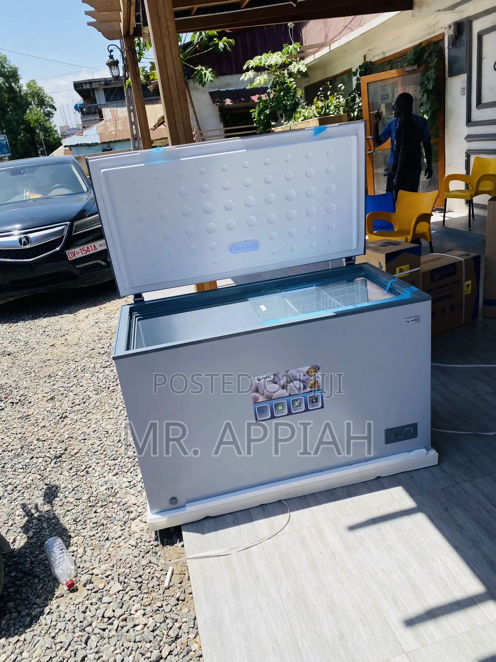 Uniquely Designed Pearl PCF-290 (251 )Ltrs 1 Door Freezer.