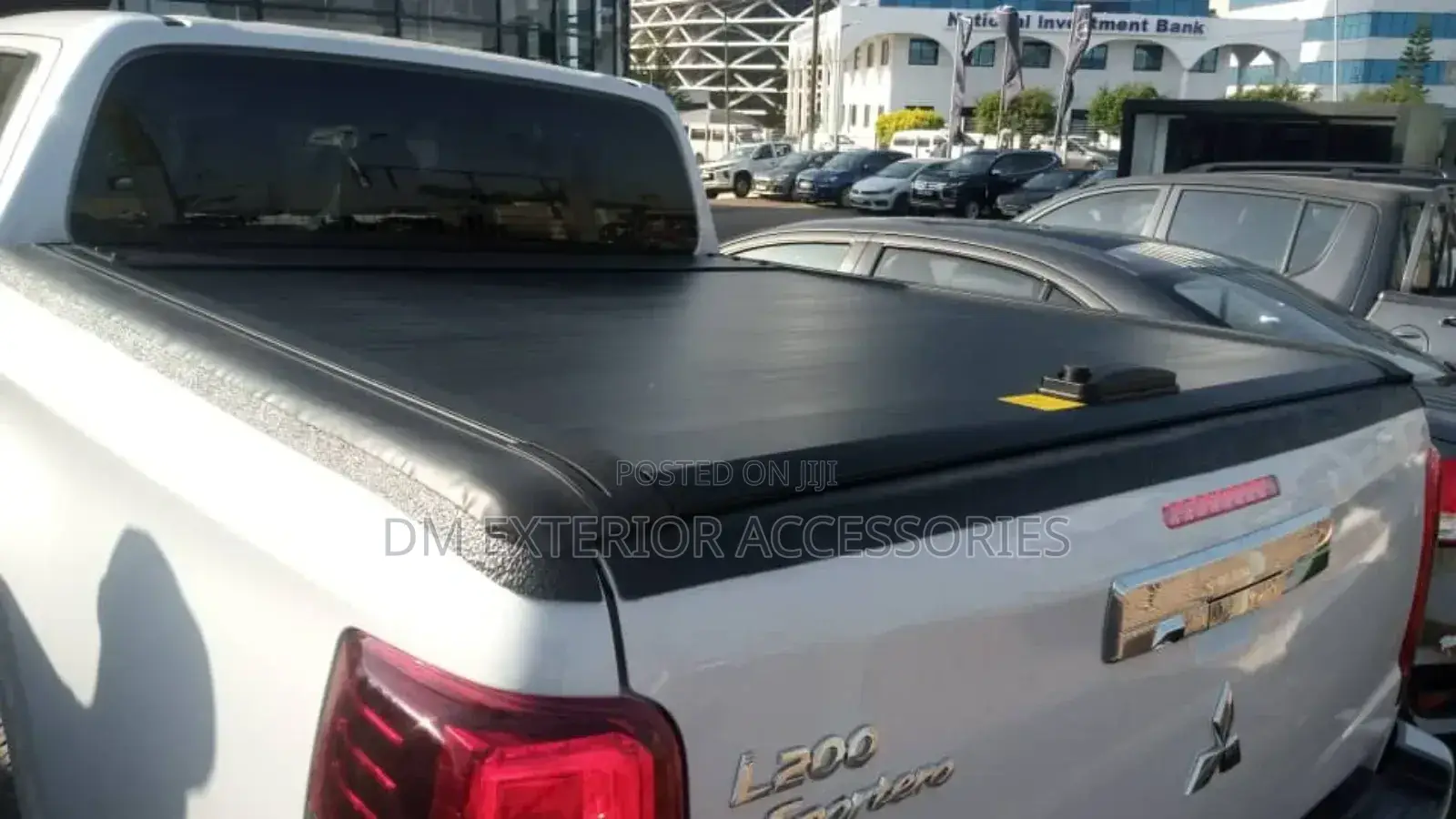 L200 Bed/Bucket Cover Retractable/Aluminium Roller