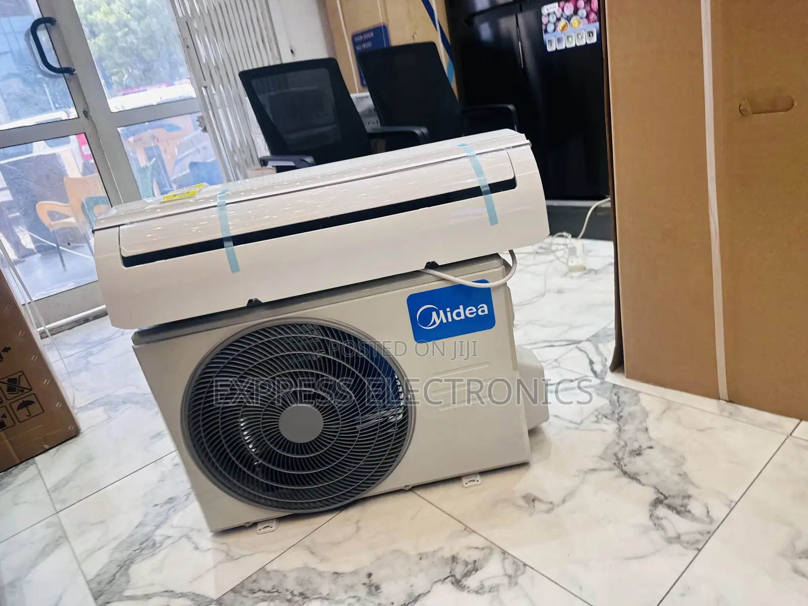 Bettet Air Throw Air Conditioner R410 Gas Split Midea 1.5hp.