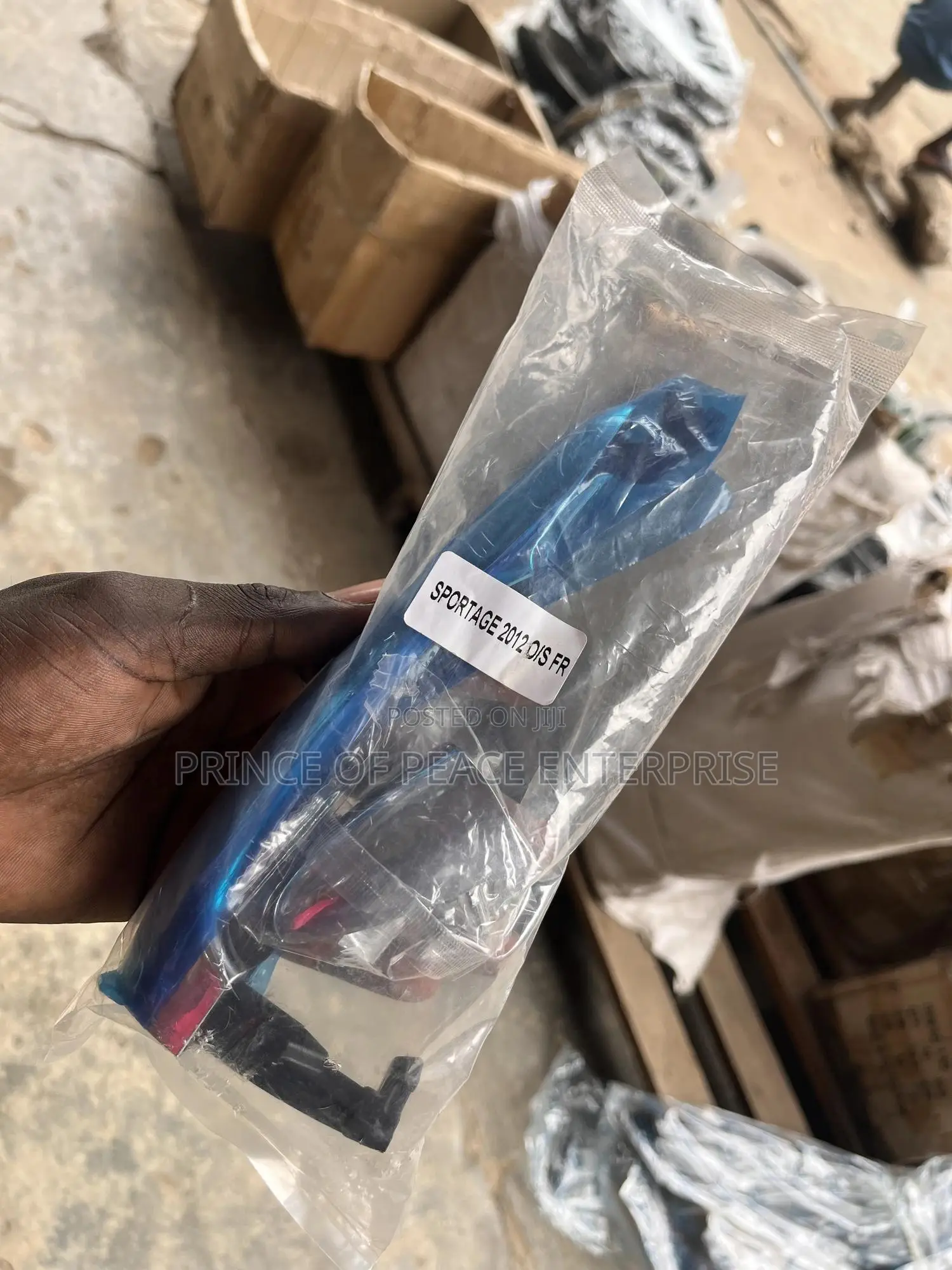 Kia Sportage 2012 Door Handle Out Side ( One Side )