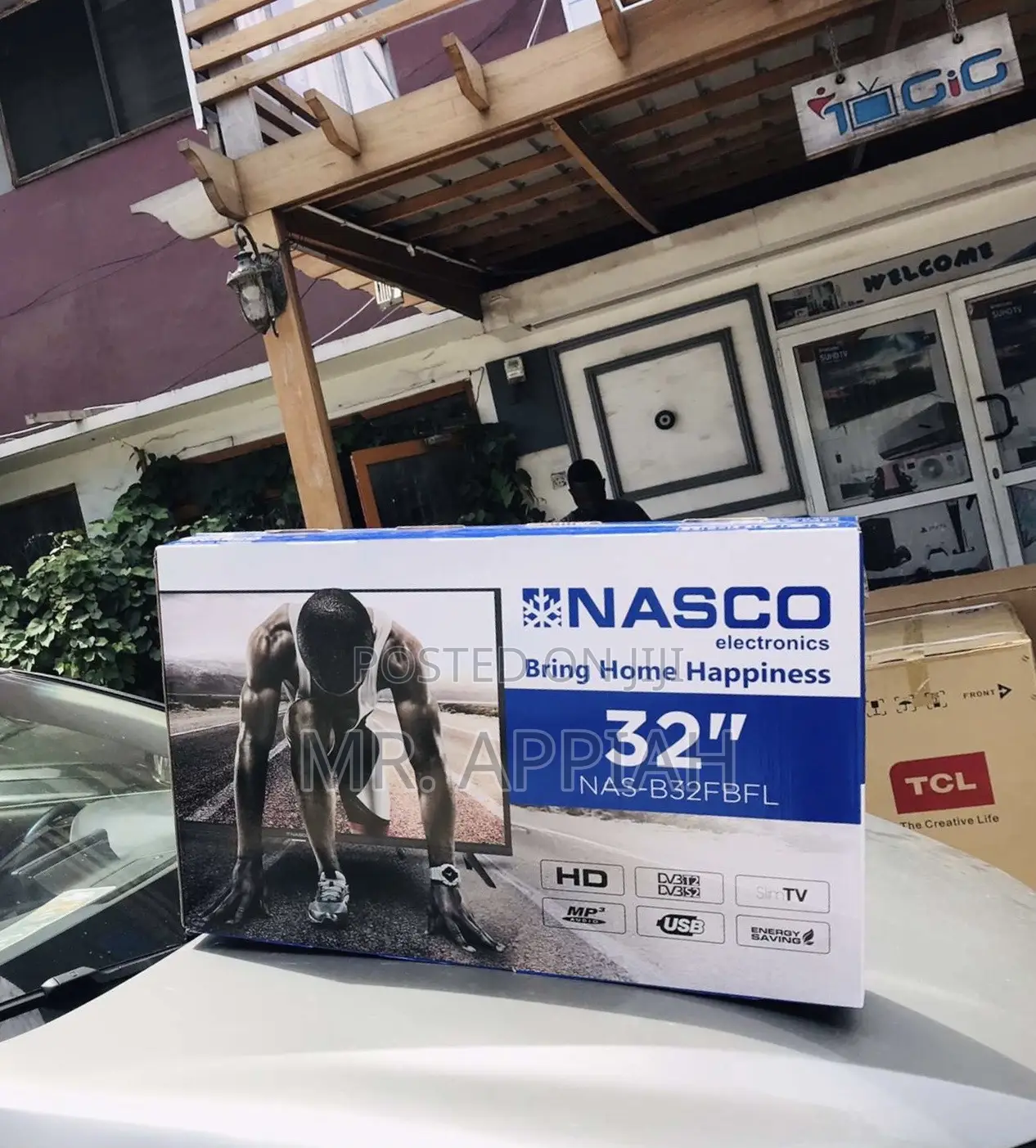 Uniquely Designed Nasco 32” Digital Satellite Electric Tv
