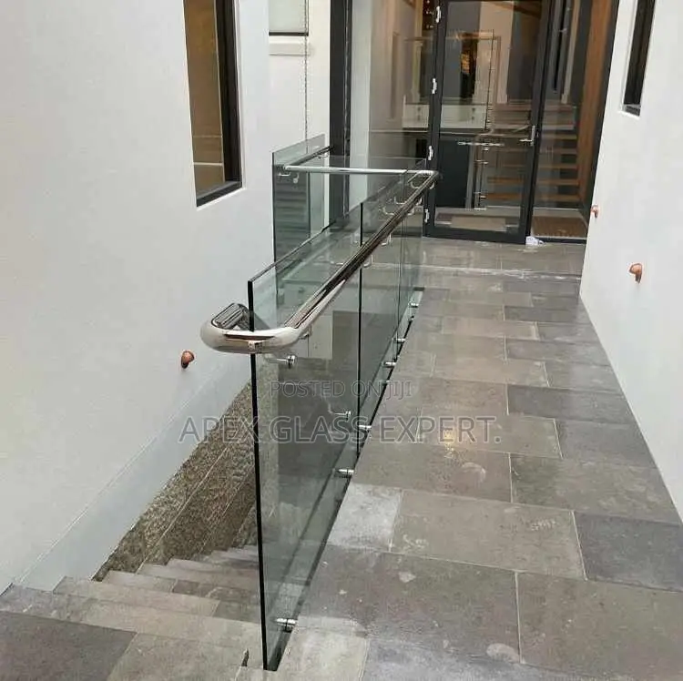 Staircase Glass With Stainless Railing Support