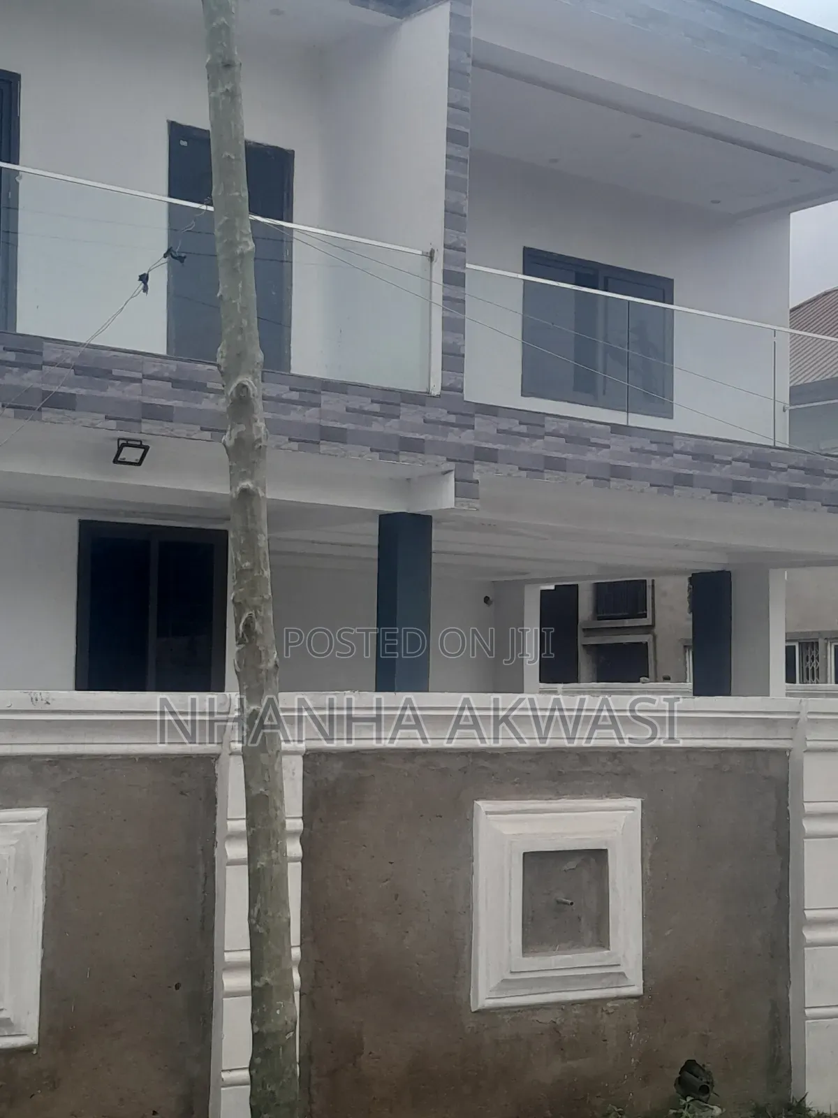 5bdrm House in Lashibi, Tema Metropolitan for sale