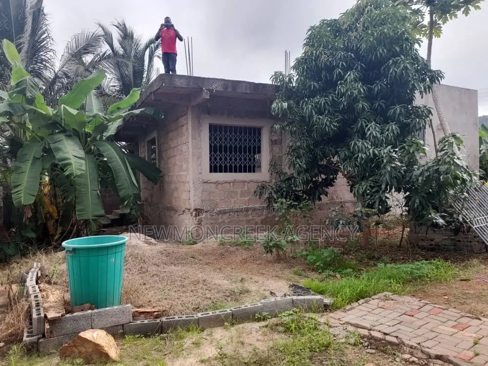 4bdrm Duplex in Dodowa Hospital, Accra Metropolitan for sale