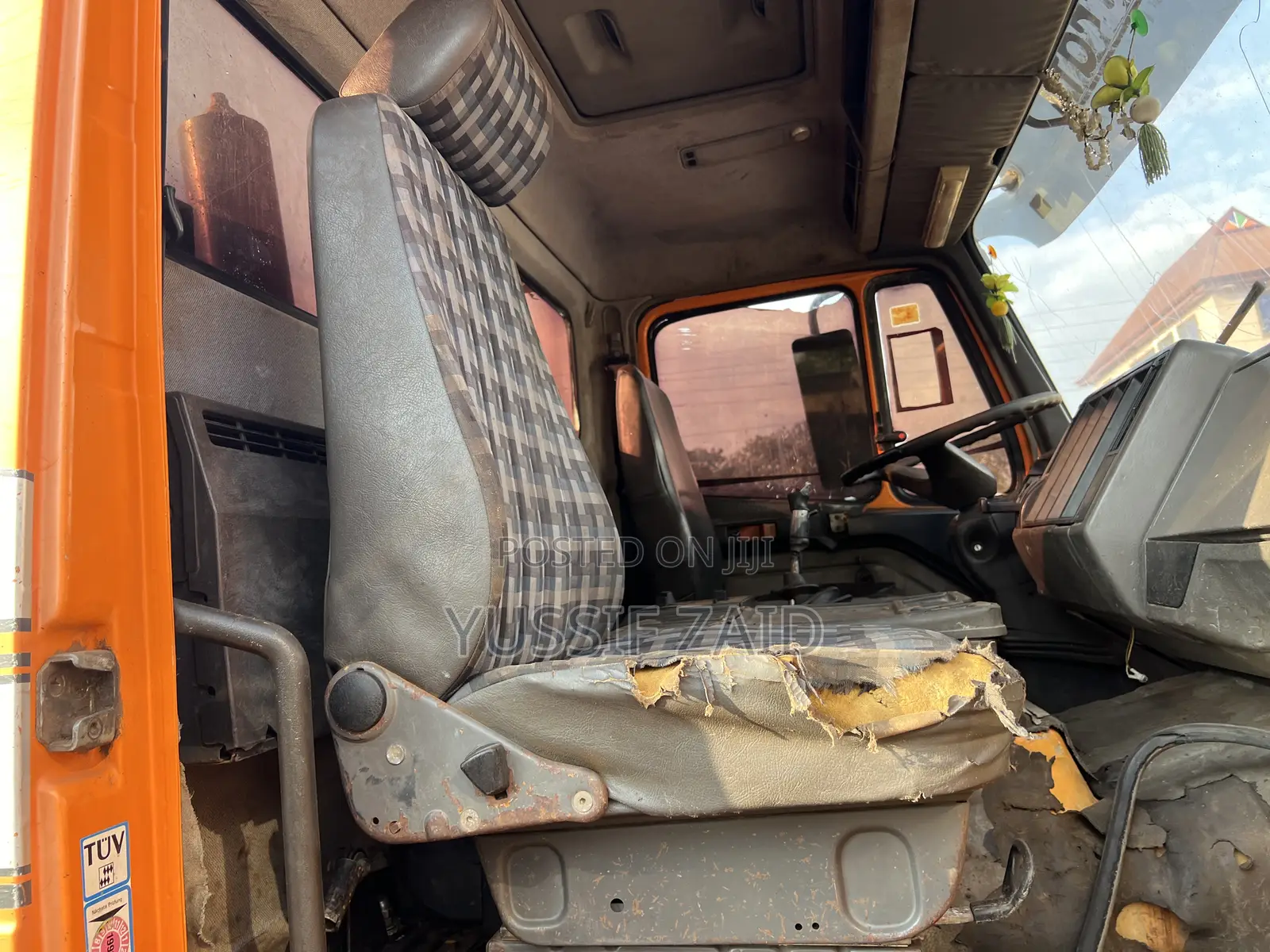 Mercedes Benz Dump Truck 4*4