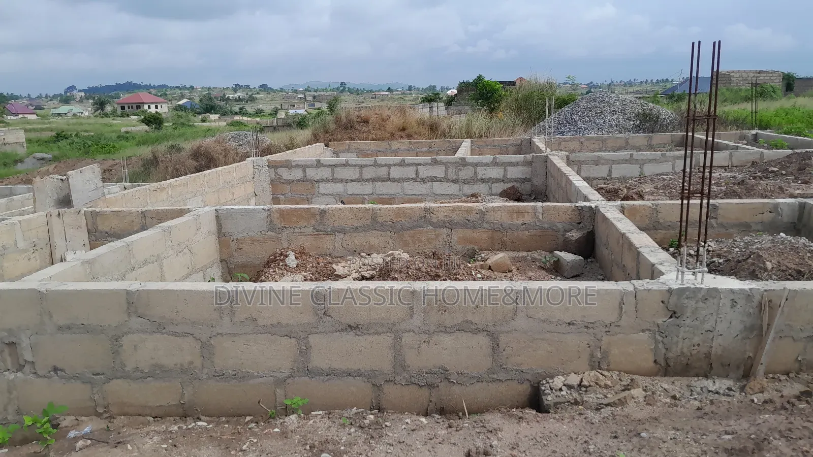 4 Units Chamber and Hall Self Contained Footings at Ashalaja