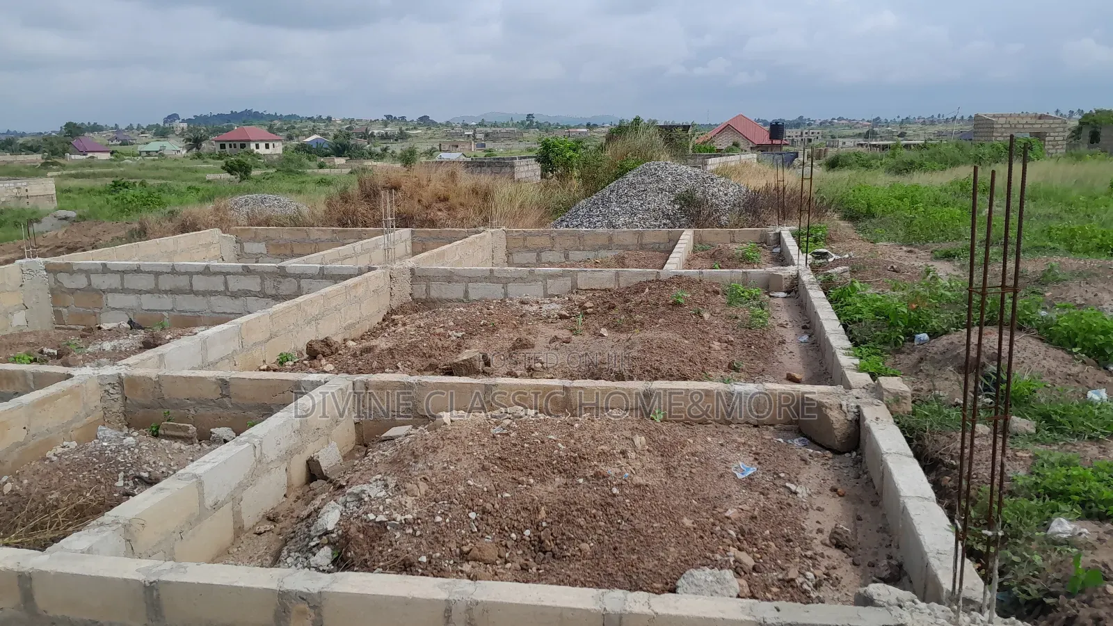 4 Units Chamber and Hall Self Contained Footings at Ashalaja