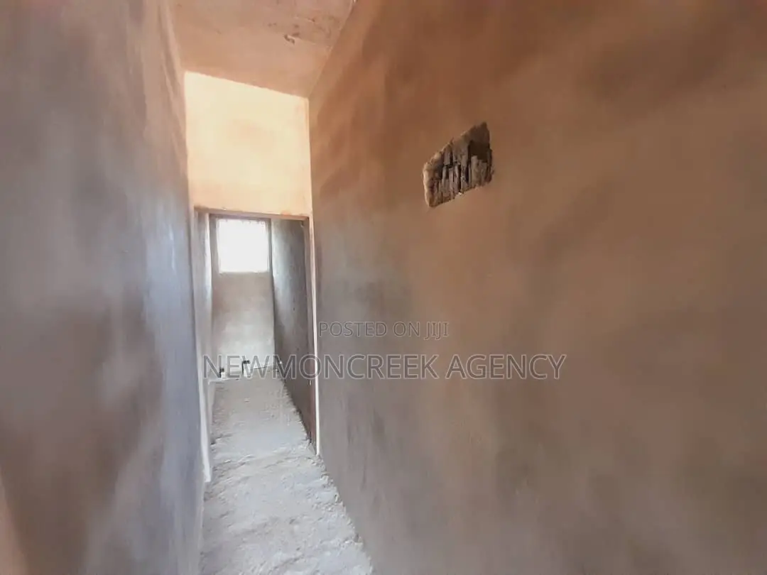 12bdrm Duplex in Amrahia,Adenta, Accra Metropolitan for sale