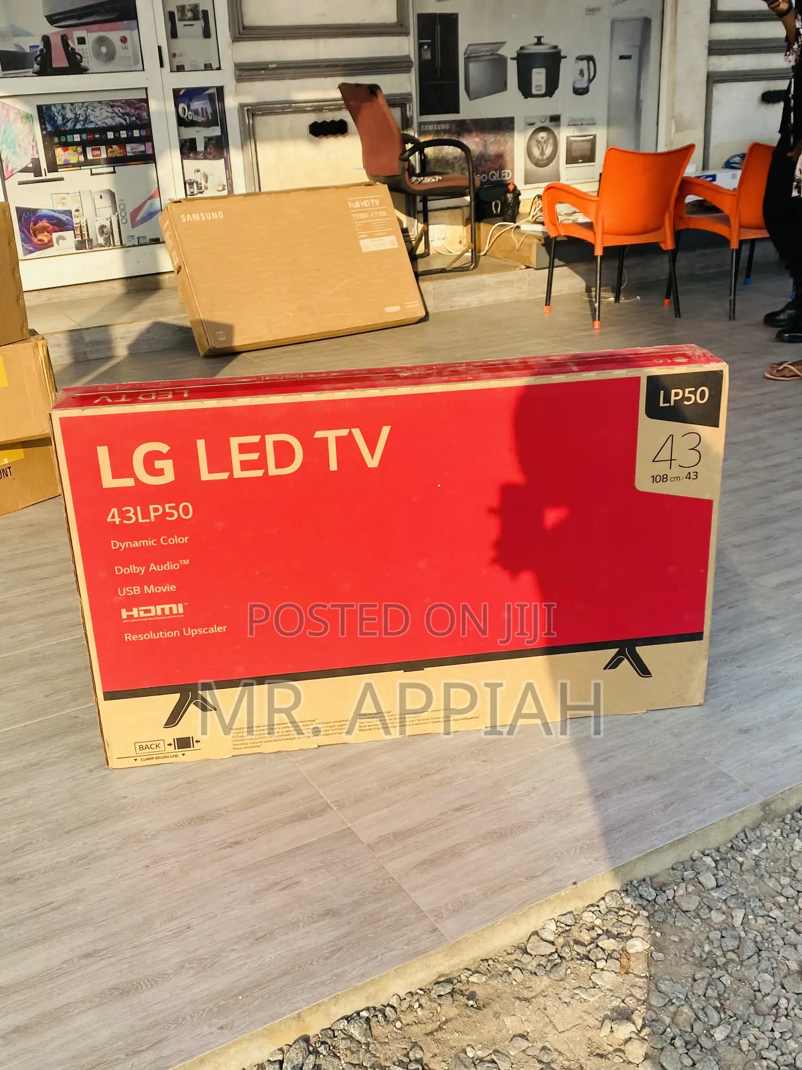 Uniquely Designed Lg 43LP5000 43” Full HD Electric Tv.