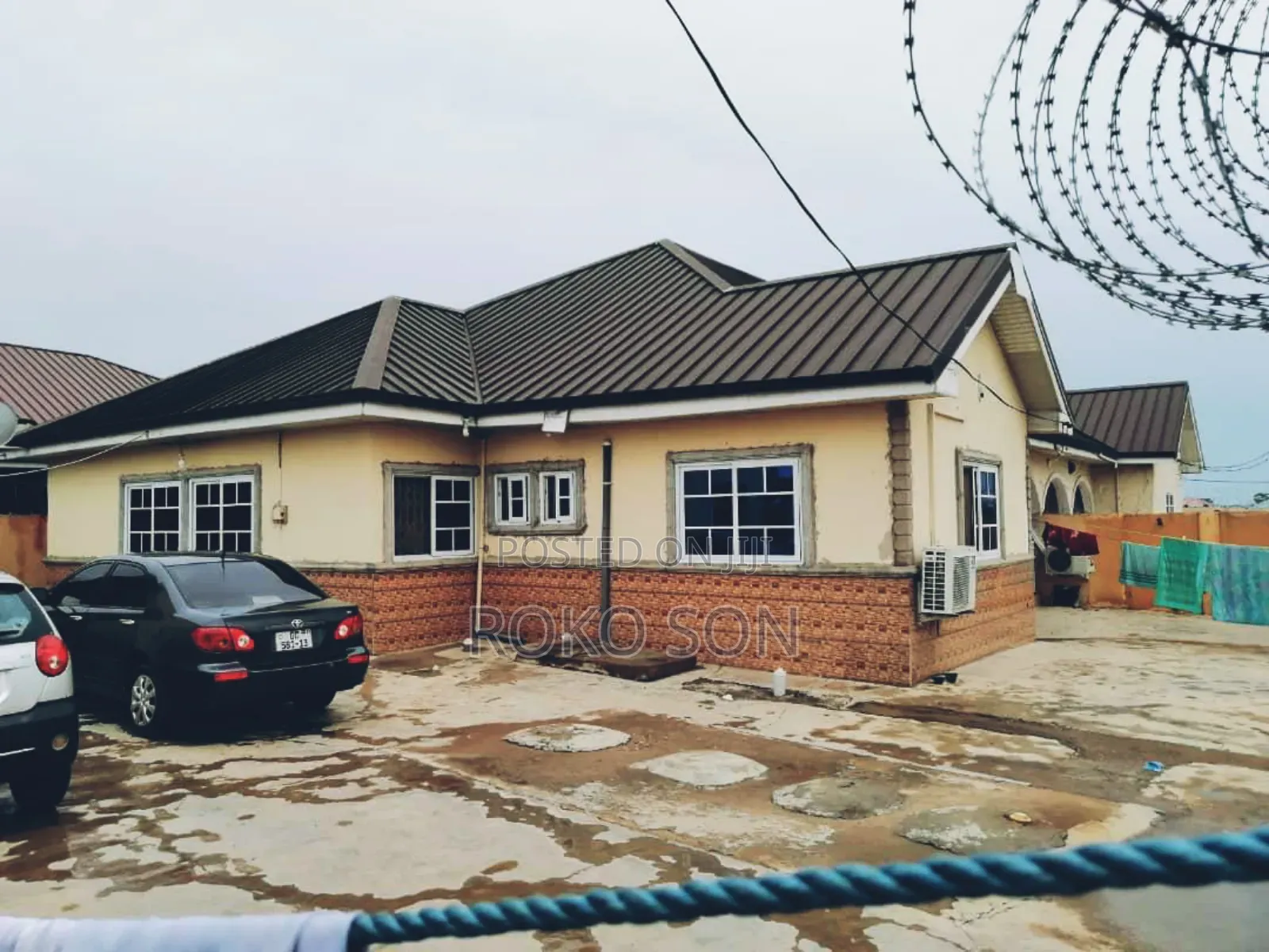 5bdrm House in Dr Roko, Amasaman for sale