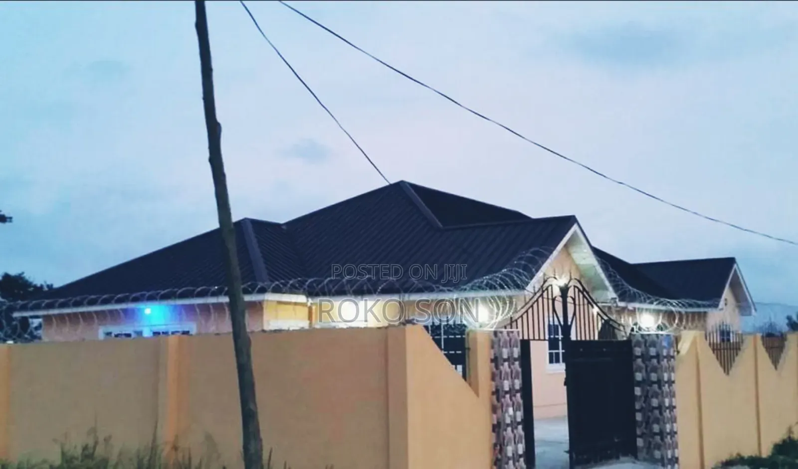 5bdrm House in Dr Roko, Amasaman for sale