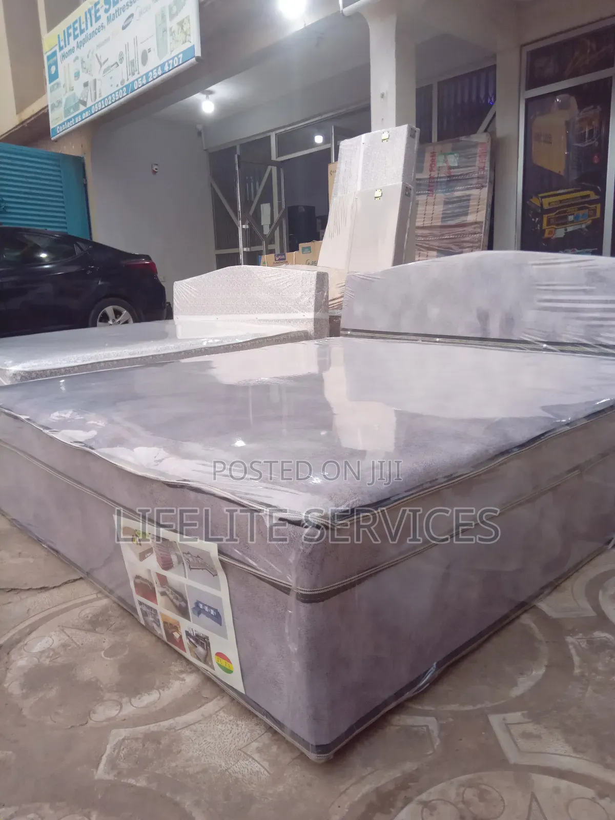 Already Made Bed(Inbuilt) Queen Size