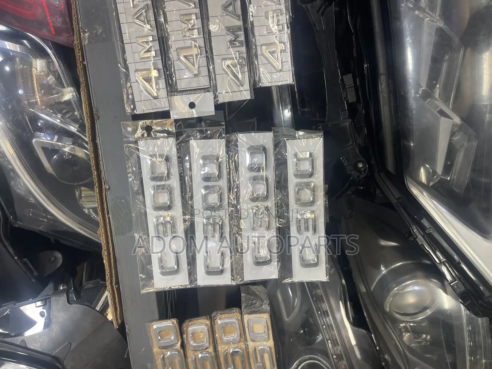 Mercedes Benz C250 C300 Writing Emblem Logo Letter