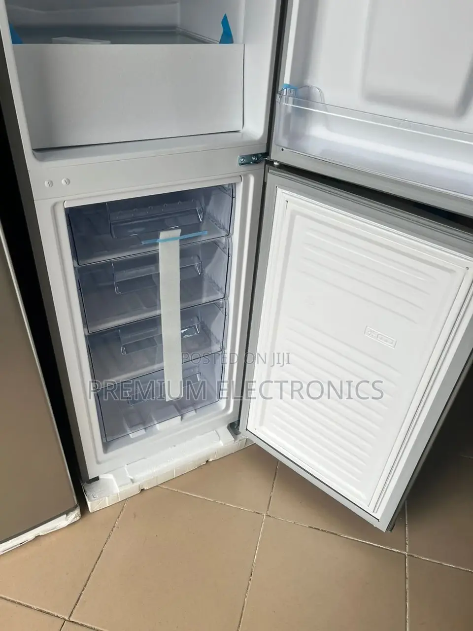 Father's Day Promo Pearl 251 LTRS Bottom Freezer, Dispenser