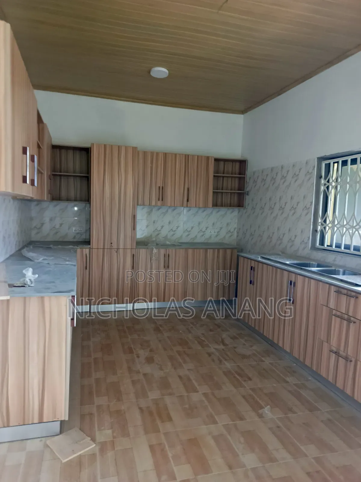 2bdrm Apartment in Dorns Properties, New Town for rent