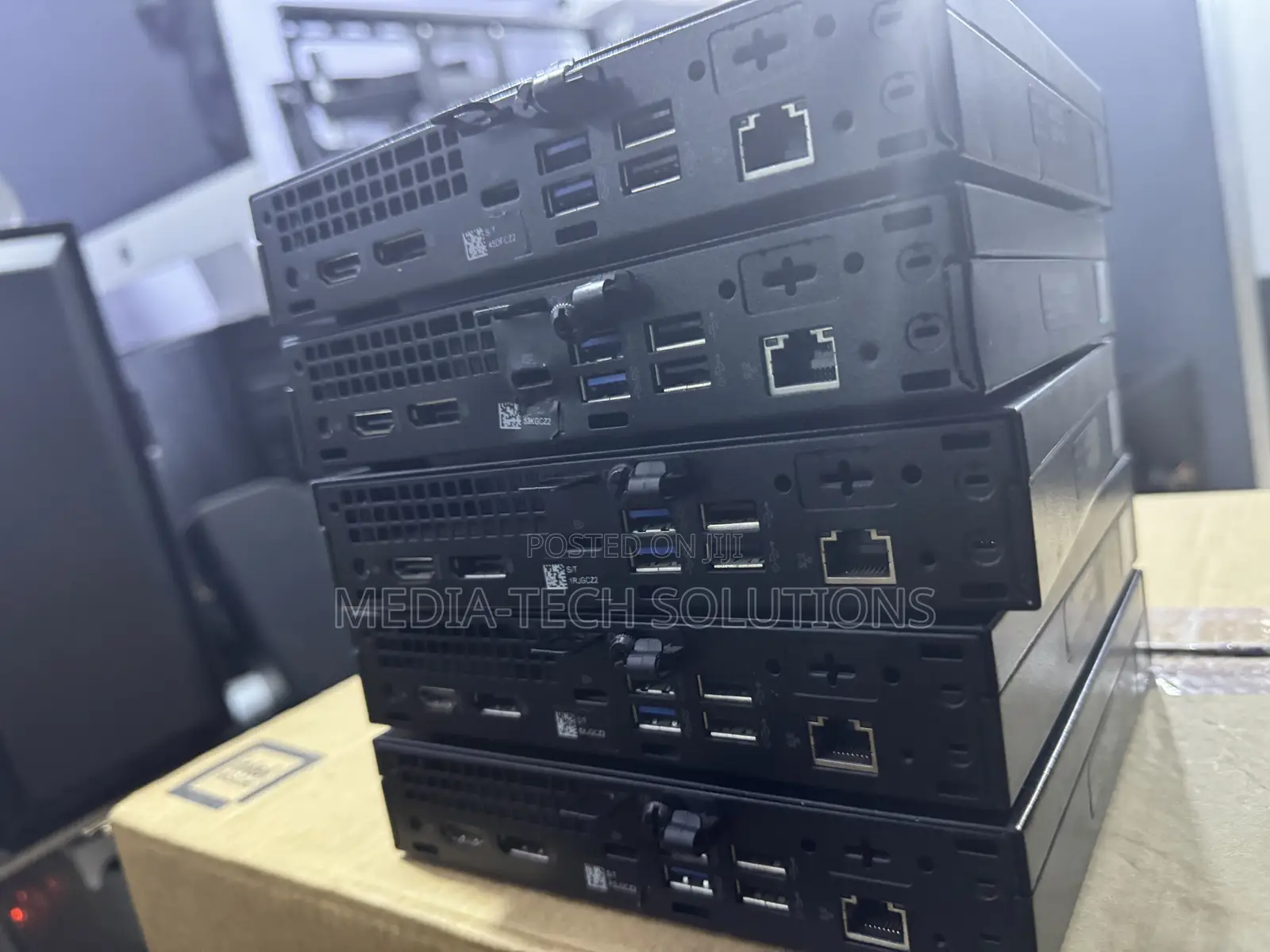 Desktop Computer Dell OptiPlex 3070 SFF 8GB Intel Core I5 SSD 256GB