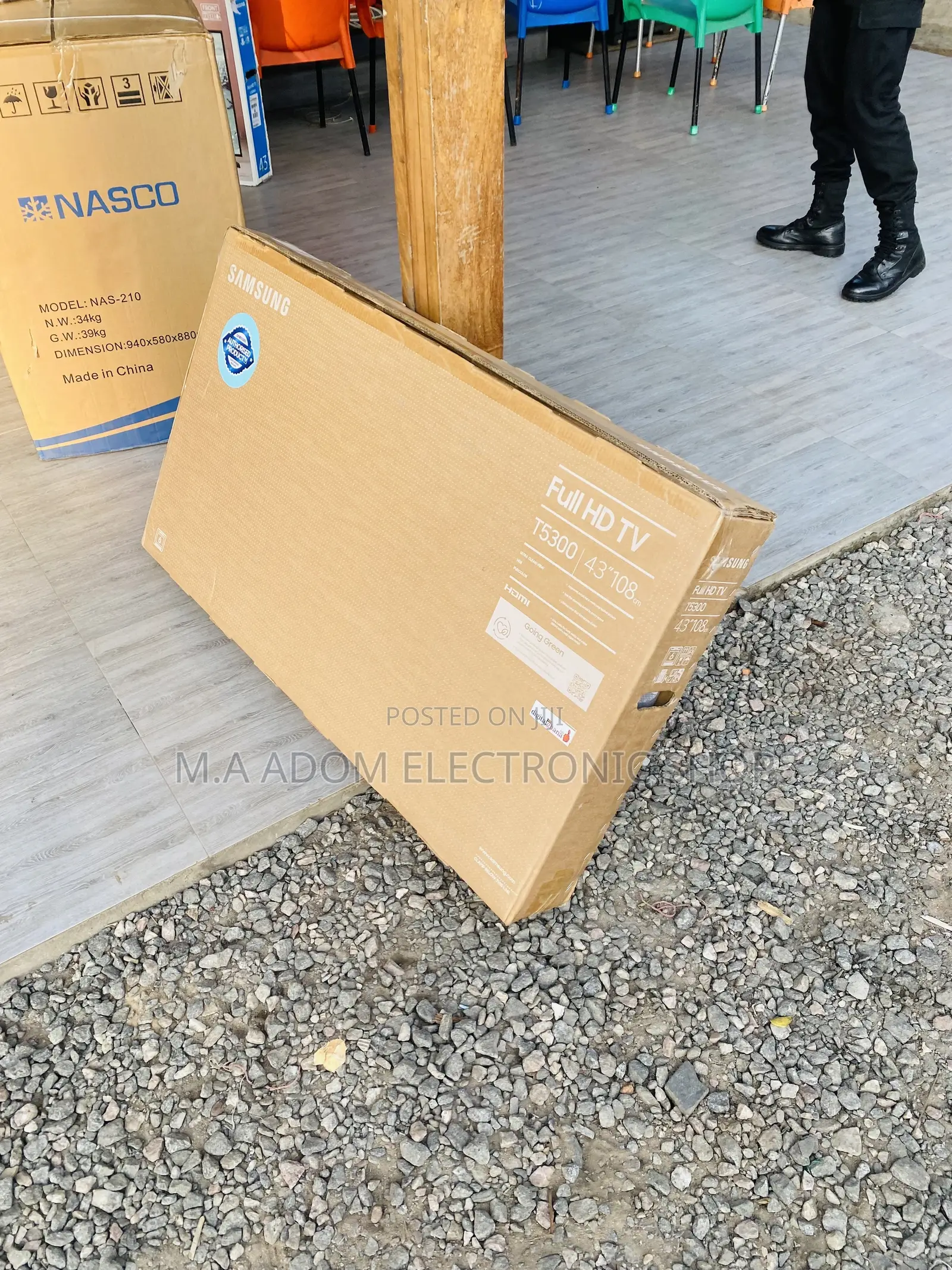 High Quality Samsung 43T5300 43 Inch HD Smart Television.