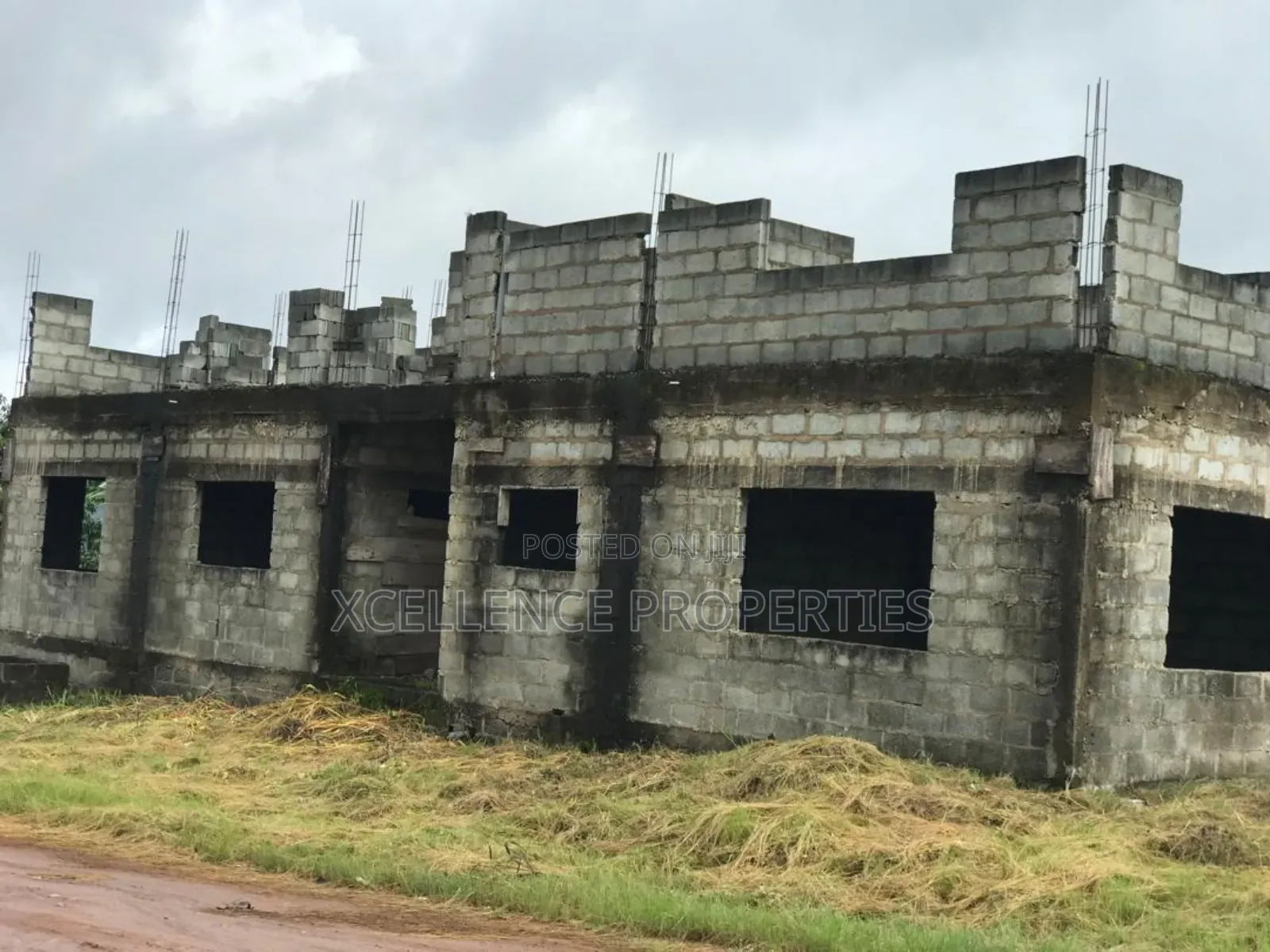 8bdrm House in Xcellence Properties, Amasaman for sale