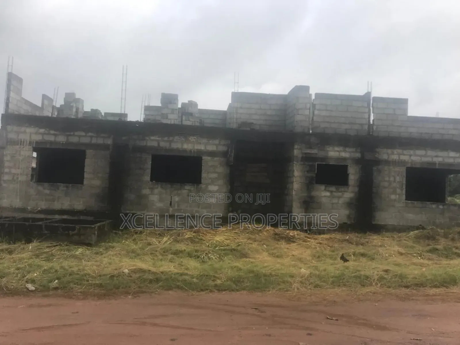 8bdrm House in Xcellence Properties, Amasaman for sale