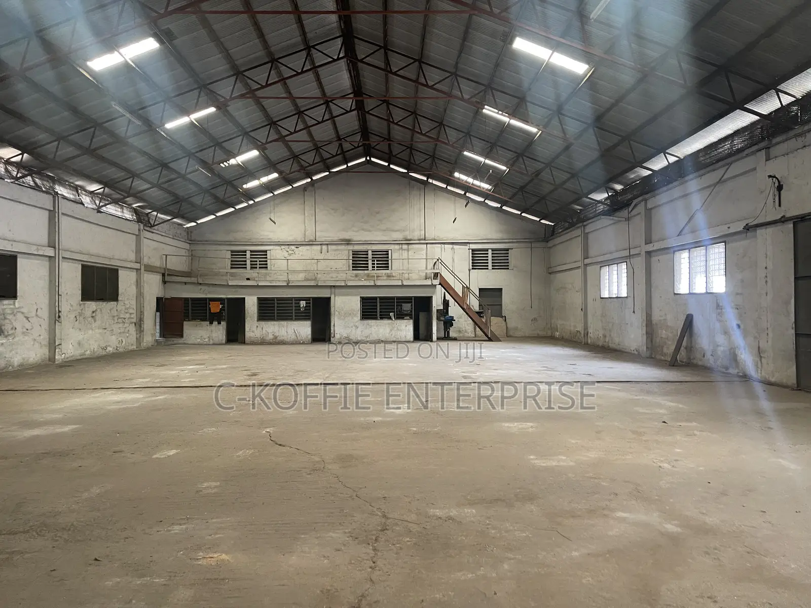 700 SQM Warehouse at Tema Valco Roundabout