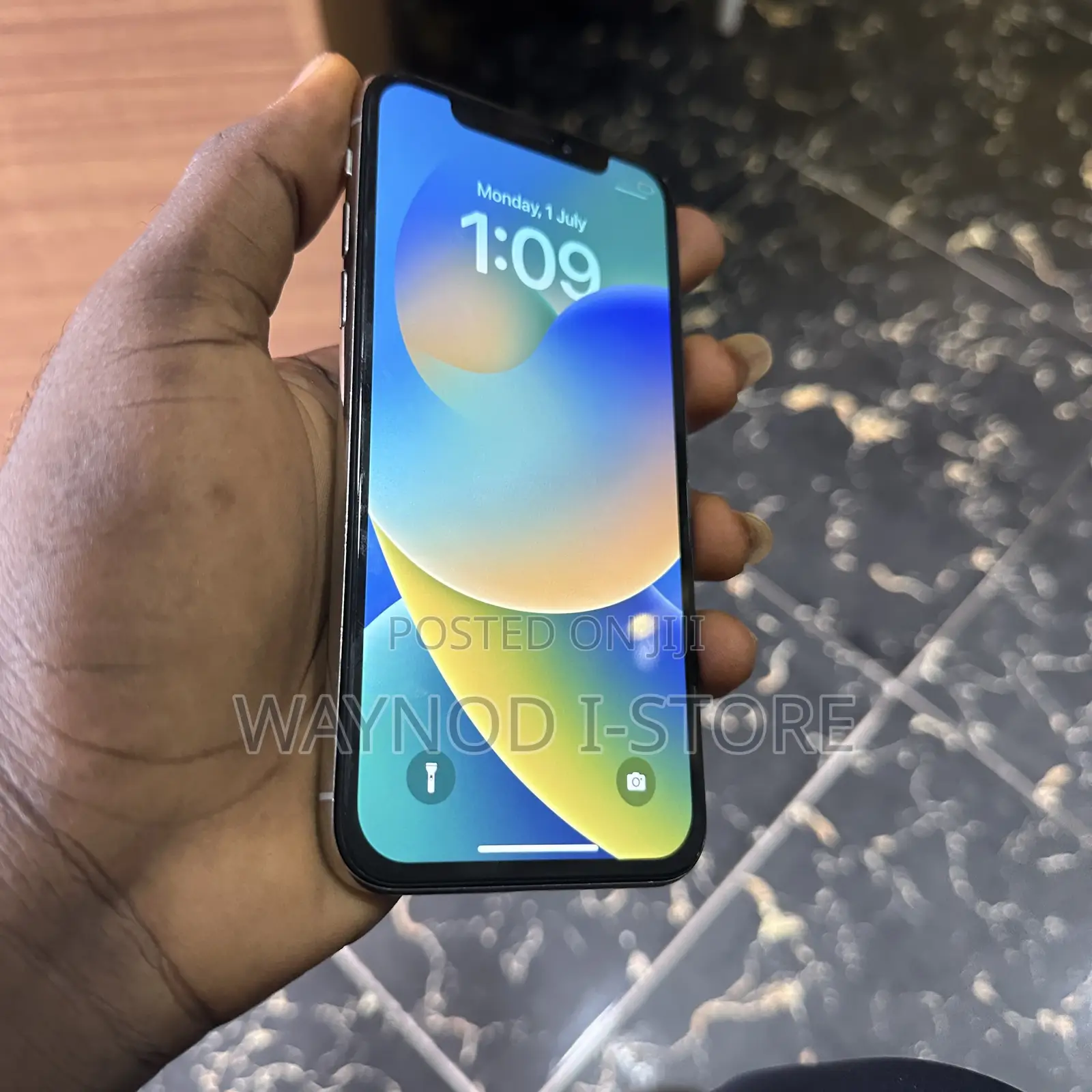 Apple iPhone X 64 GB White